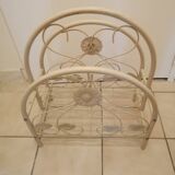 Metal magazine holder