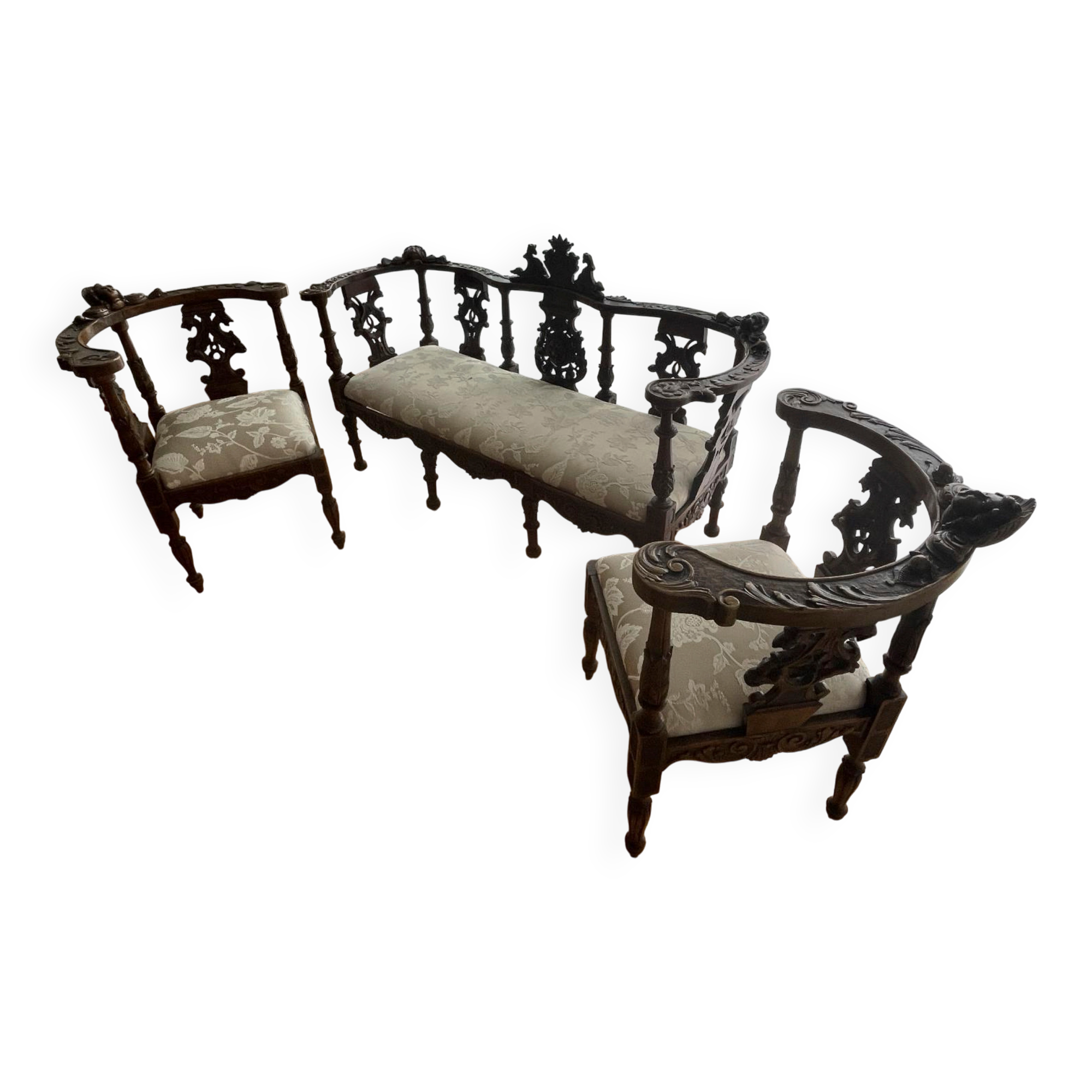 Two-seater canapé and two Neo-Renaissance armchairs from 1890.