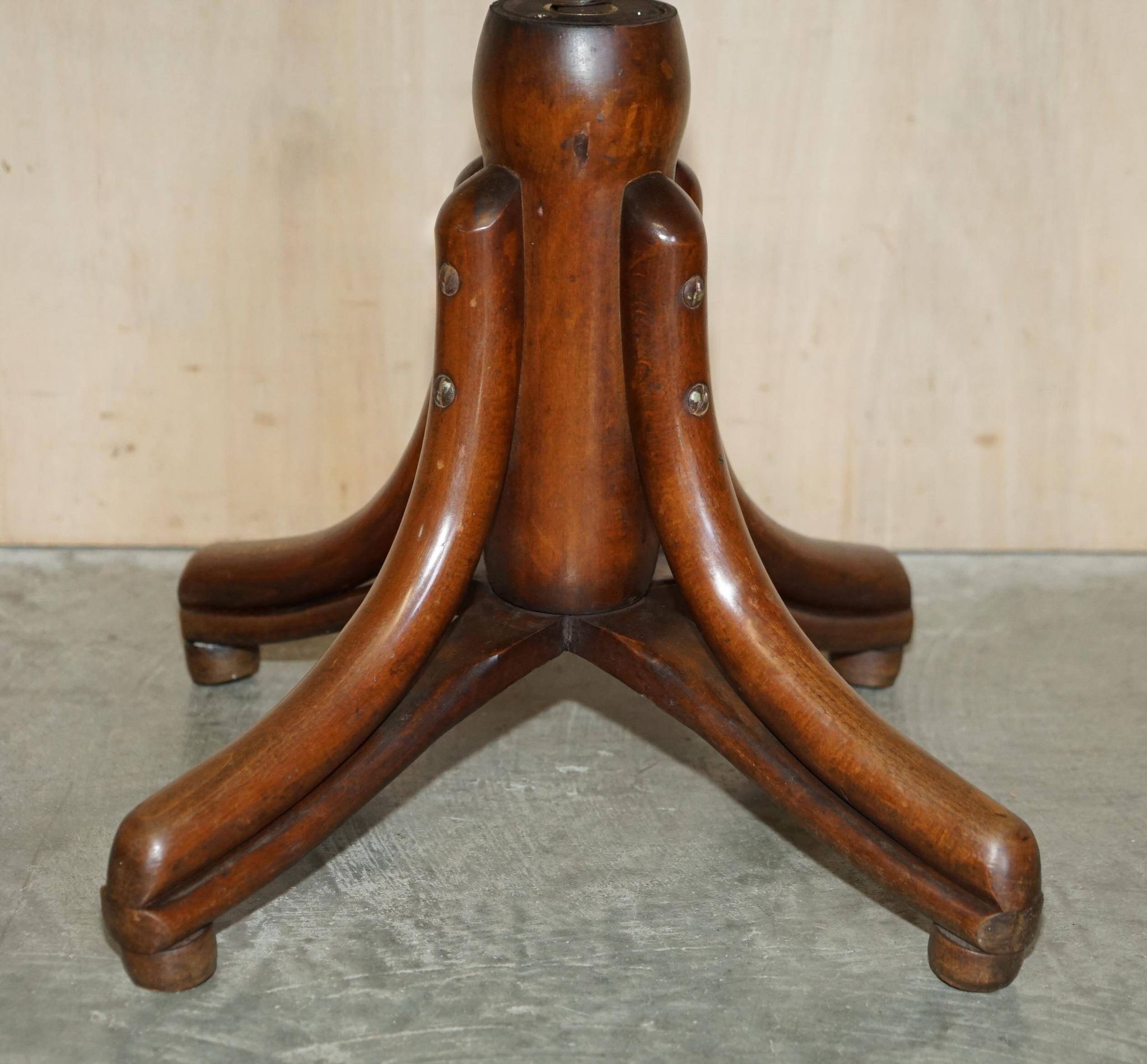 Antique Thonet model no. 3 swivel office armchair