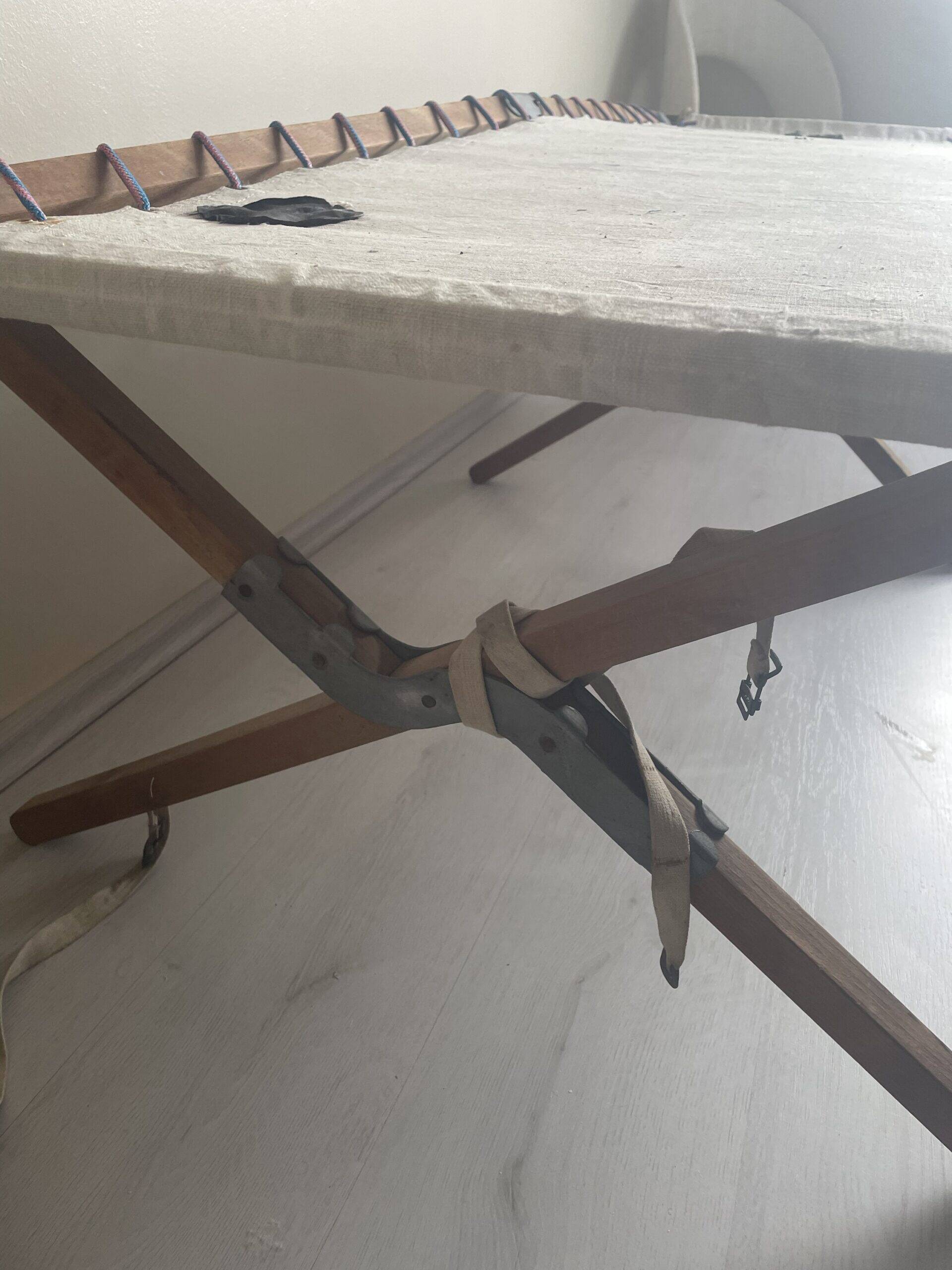 Camp bed / folding bed