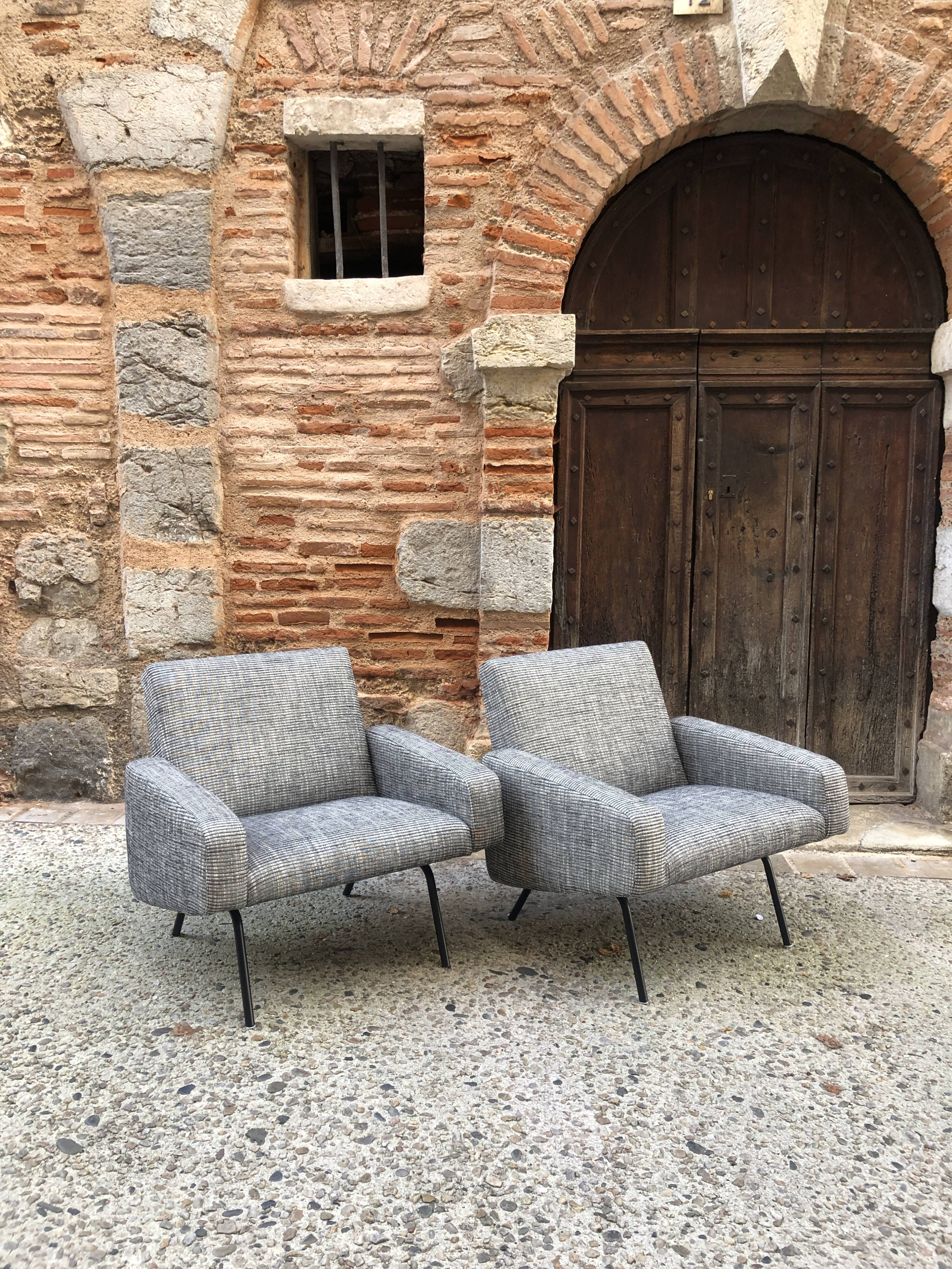 Paire de fauteuils 743 Joseph andré Motte Steiner