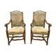 Paire de fauteuils de style renaissance en hêtre teinté XX siècle