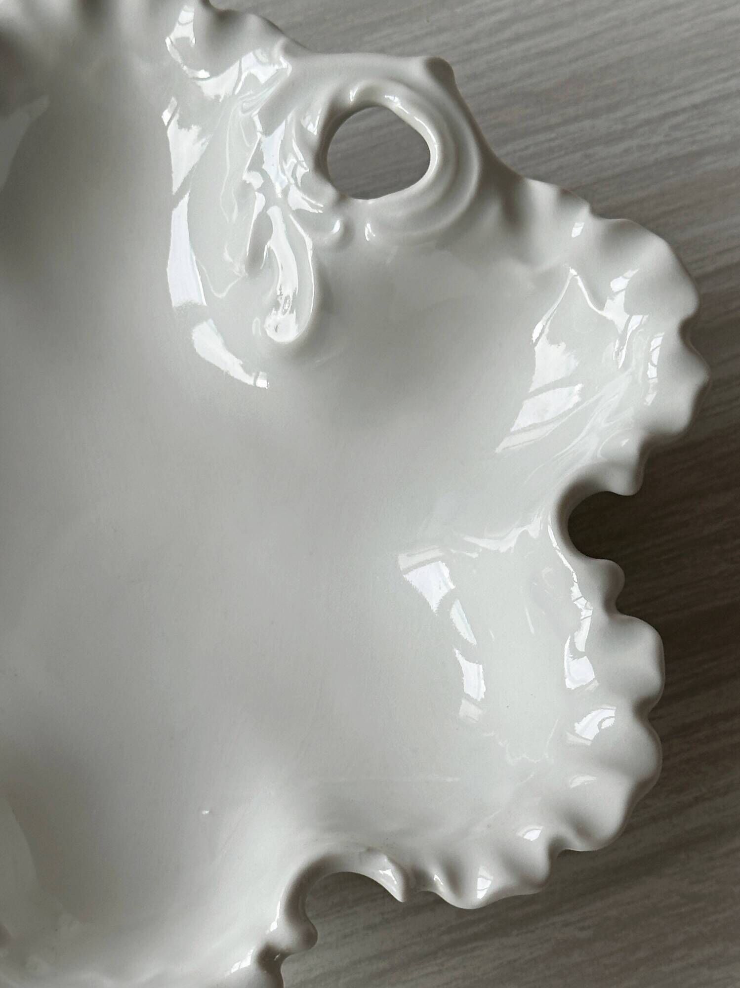 Coupelle porcelaine blanche forme feuille