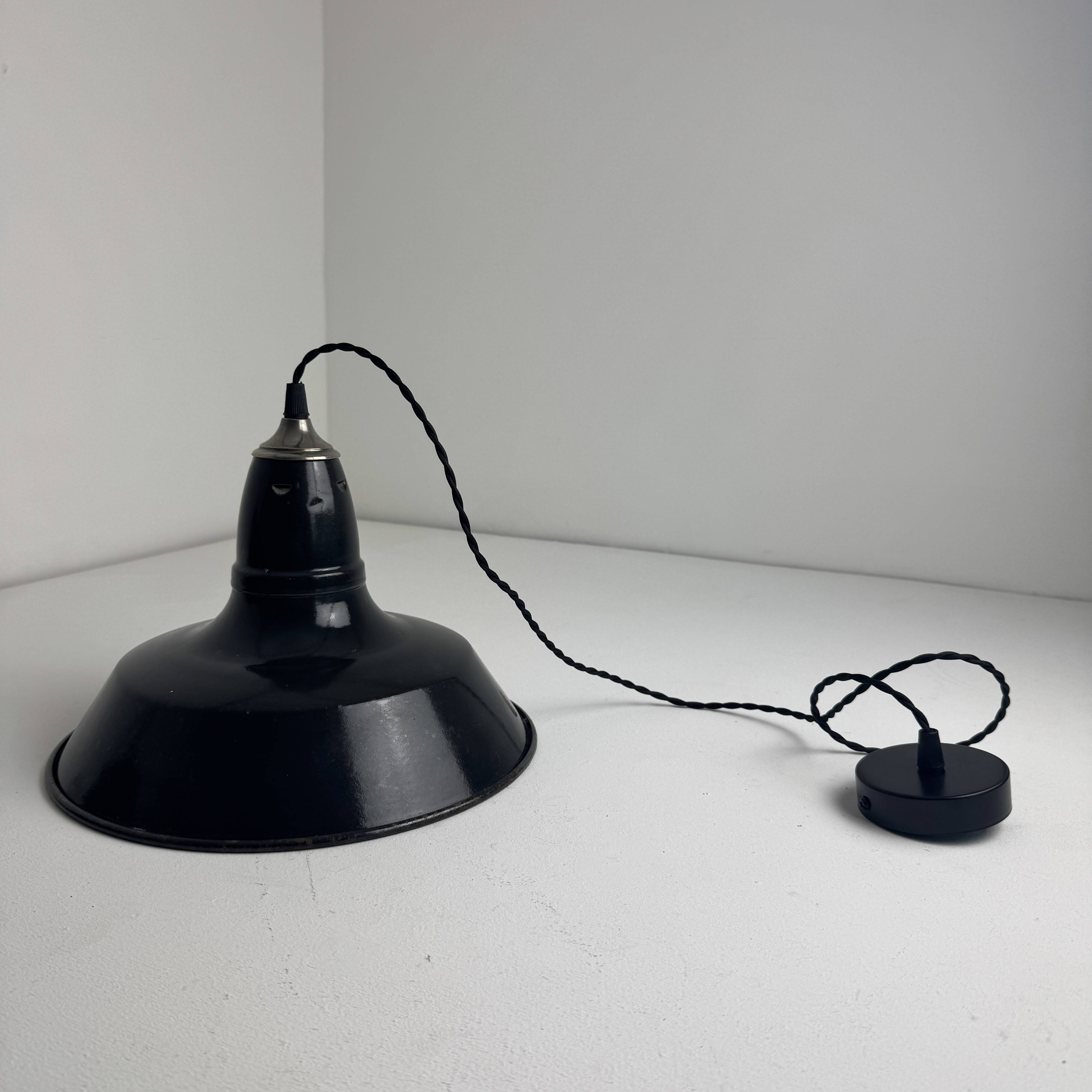 Old enamelled industrial workshop suspension
