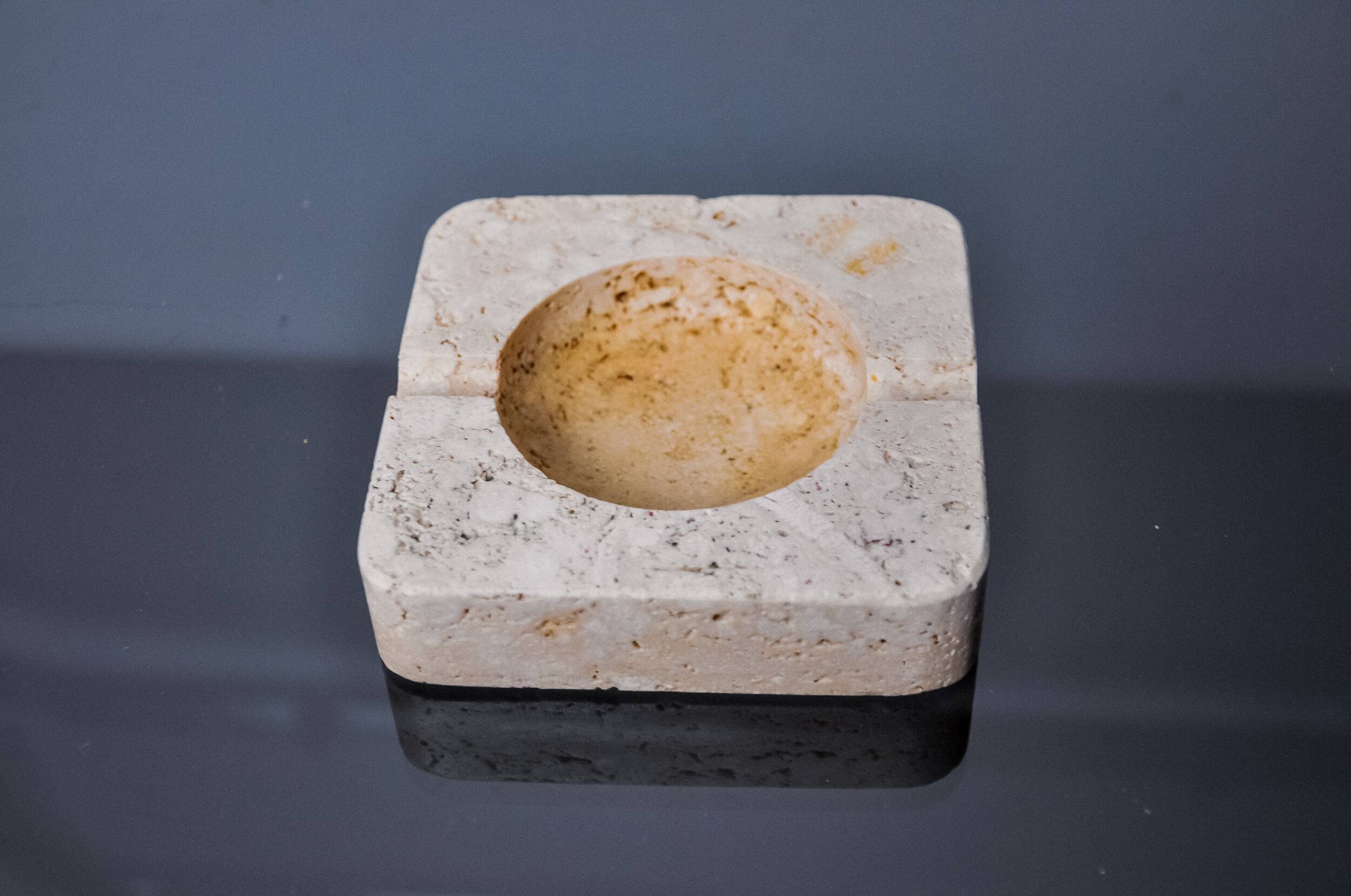 Brutalist ashtray by Fratelli Mannelli, travertine, Italy, 1970