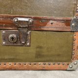 “MallePlume Paris” cabin trunk