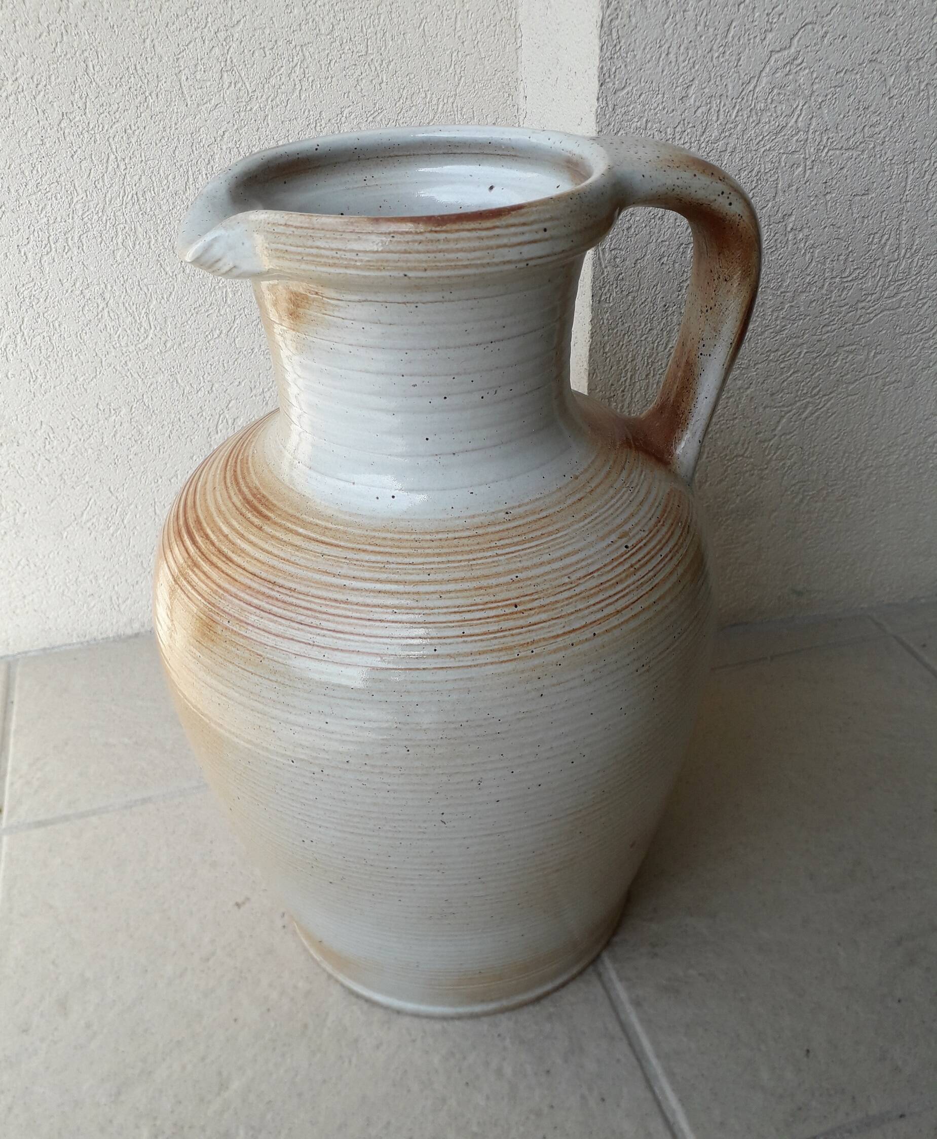 Stoneware jug