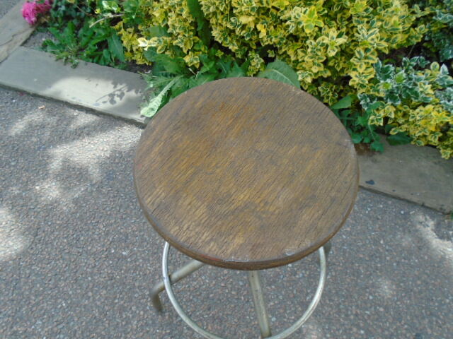Tabouret haut d'architecte