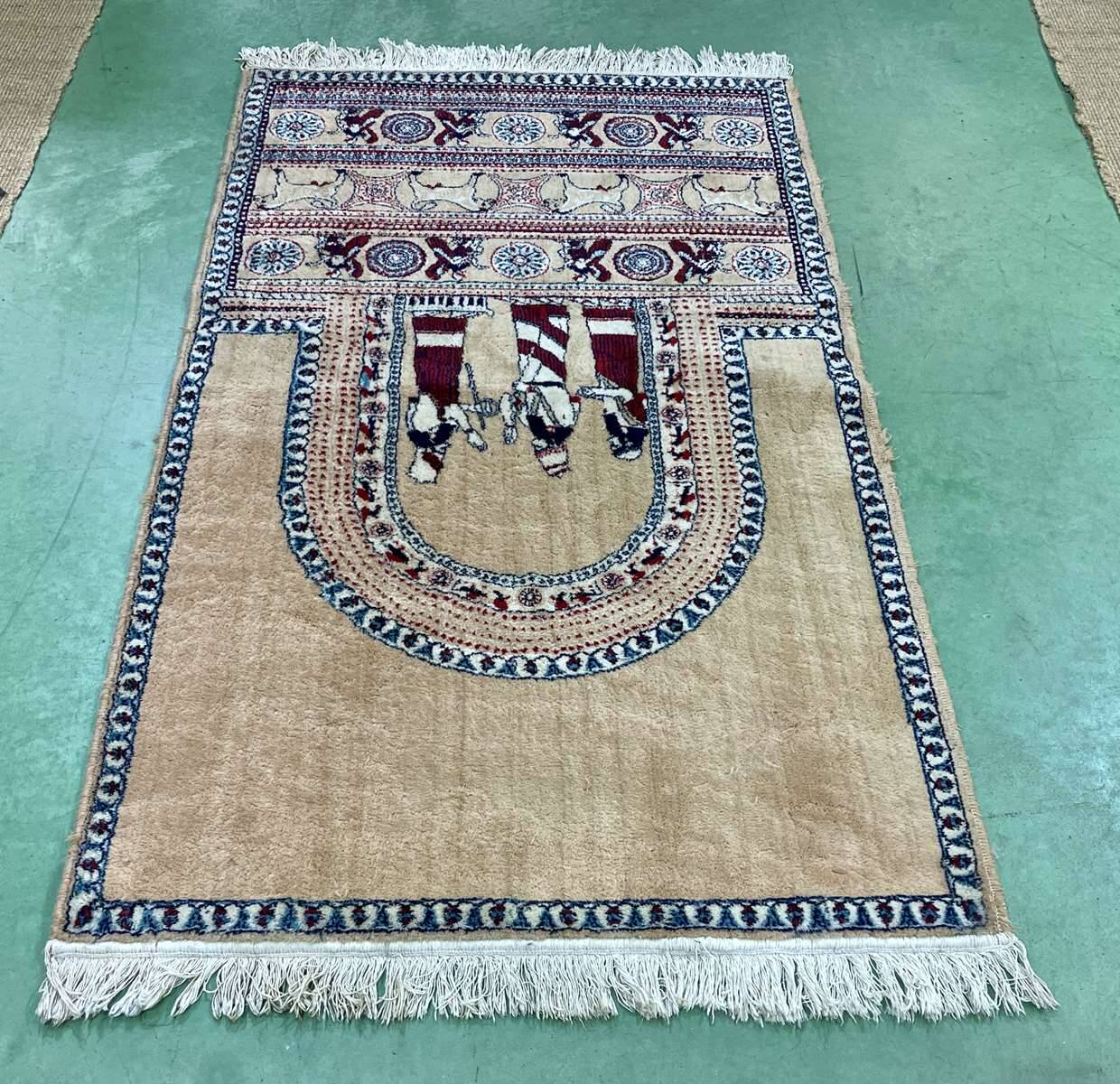 Iraqi handmade wool rug - 1.80m x 1m