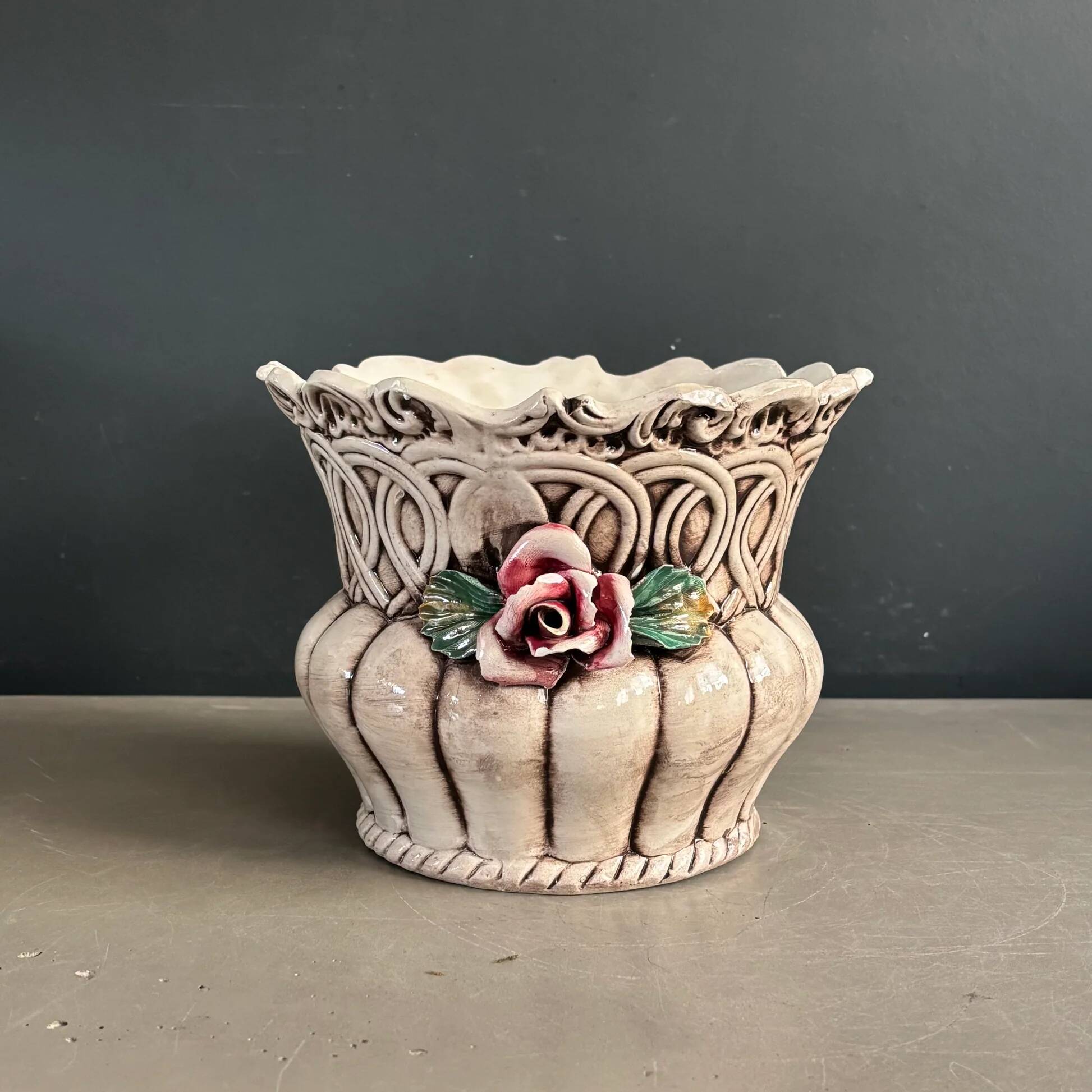 Italian earthenware cache-pot - Majolica - Bassano Pottery - Ref 1218