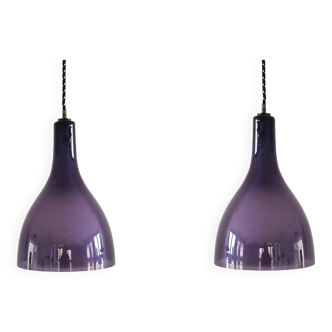 Set of 2 purple and white glass pendant lamps, 1960's / 1970's