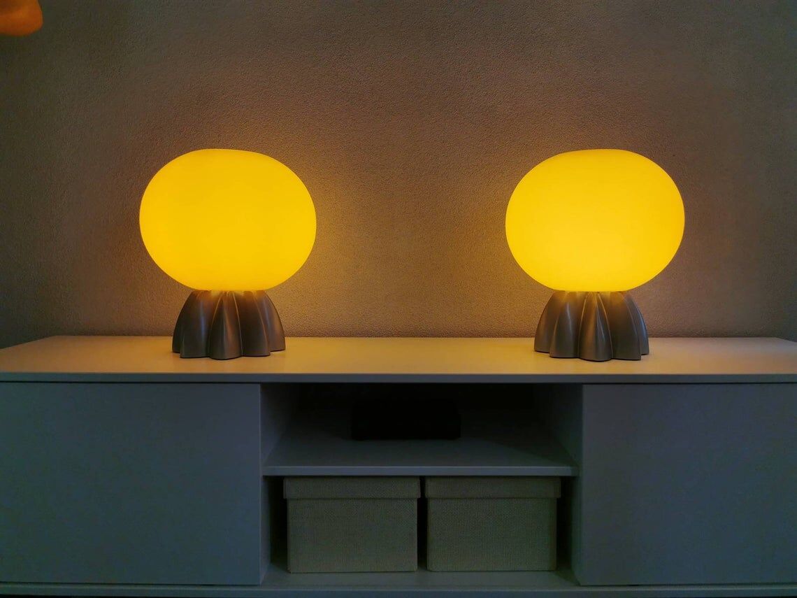 Set of 2 beautiful Foscarini table lamps with 80s Murano glass