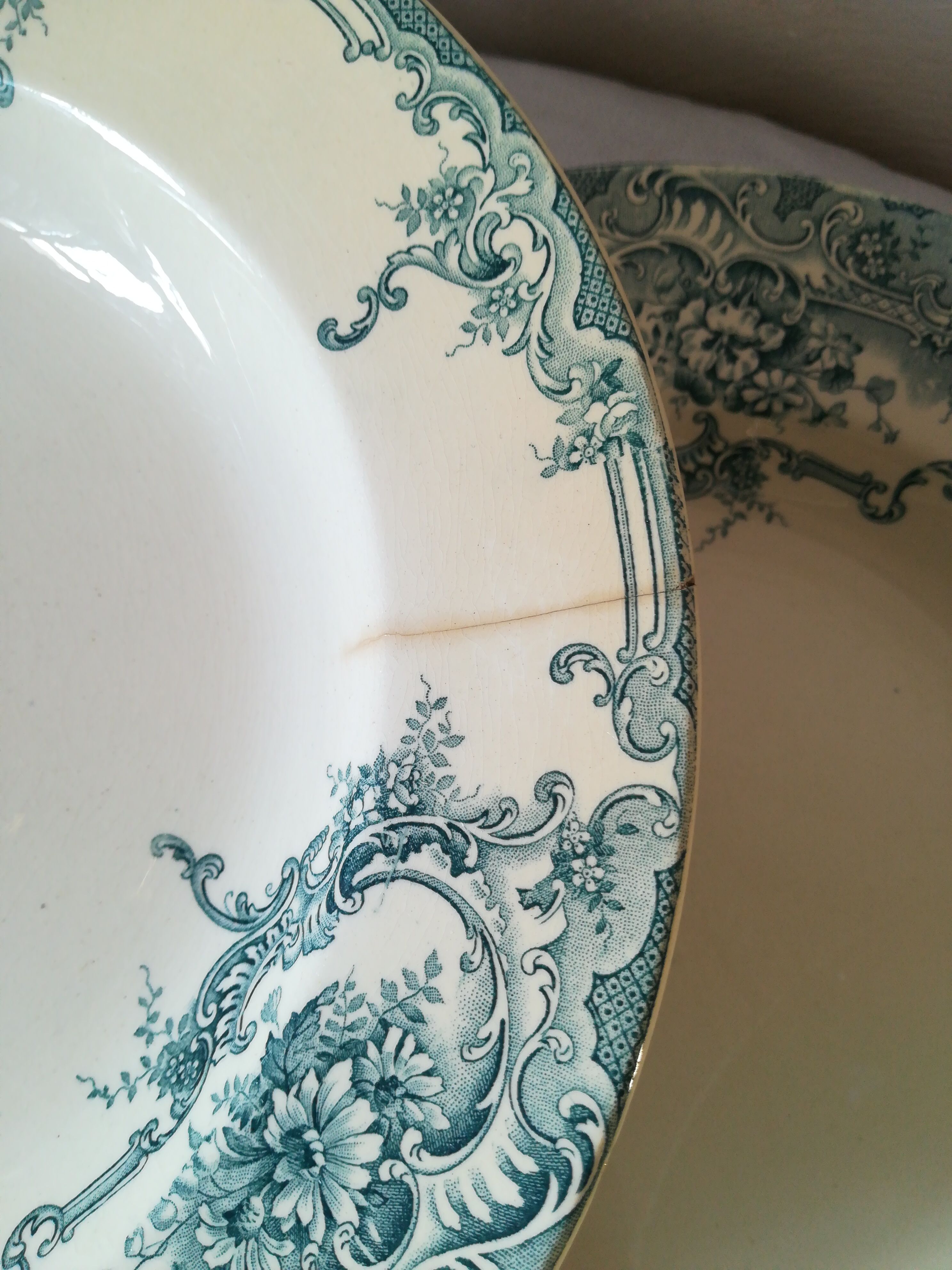 10 plates earthenware Boch Brothers