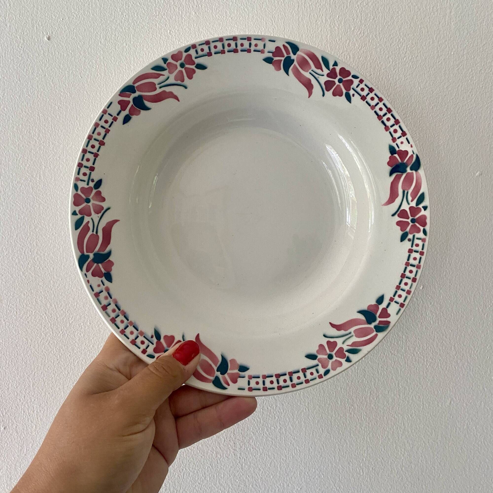 Set of 8 vintage soup plates decorated with pink and black flowers - Saint Amand