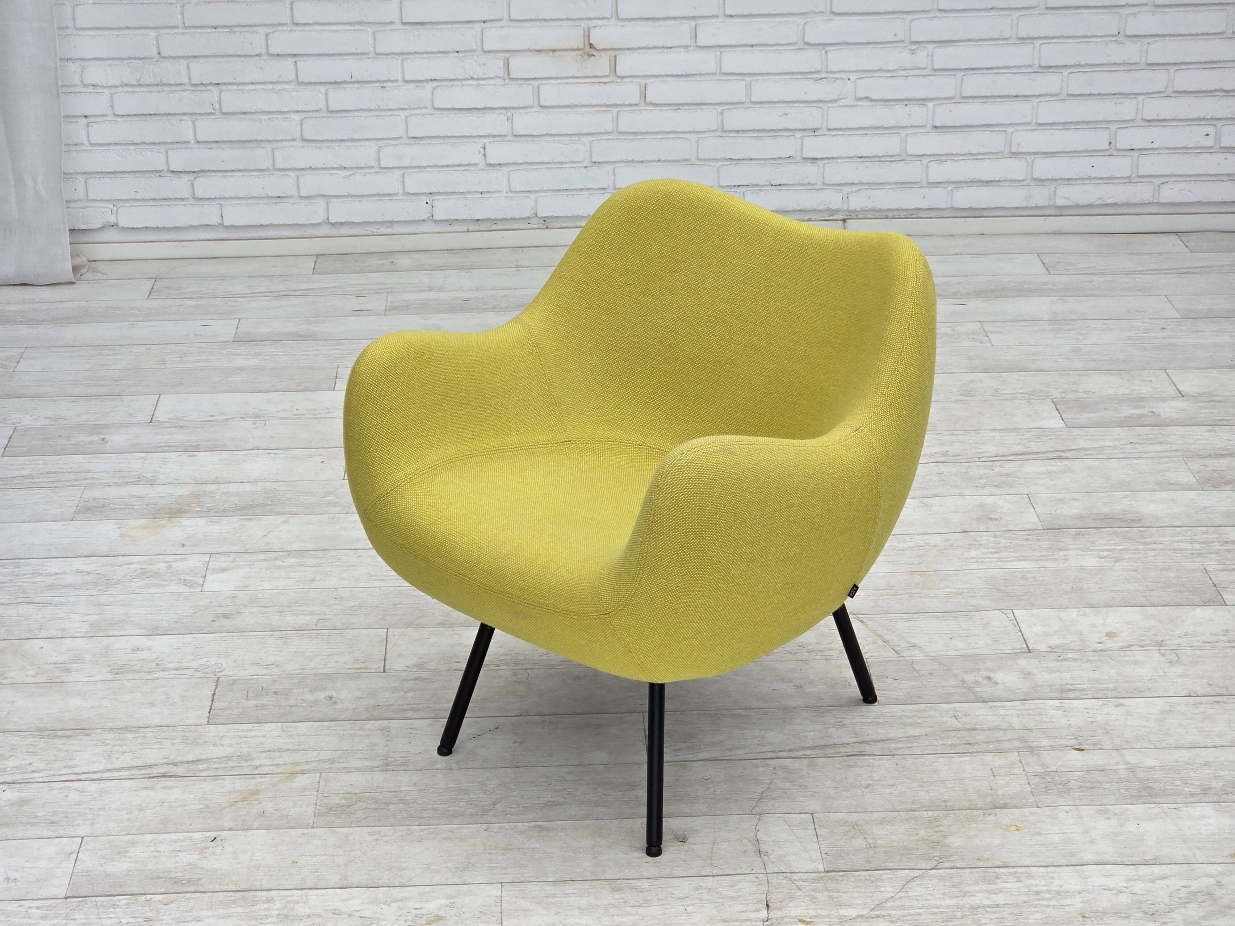 1960s, socialist realism design icon by Roman Modzelewski, model RM58.