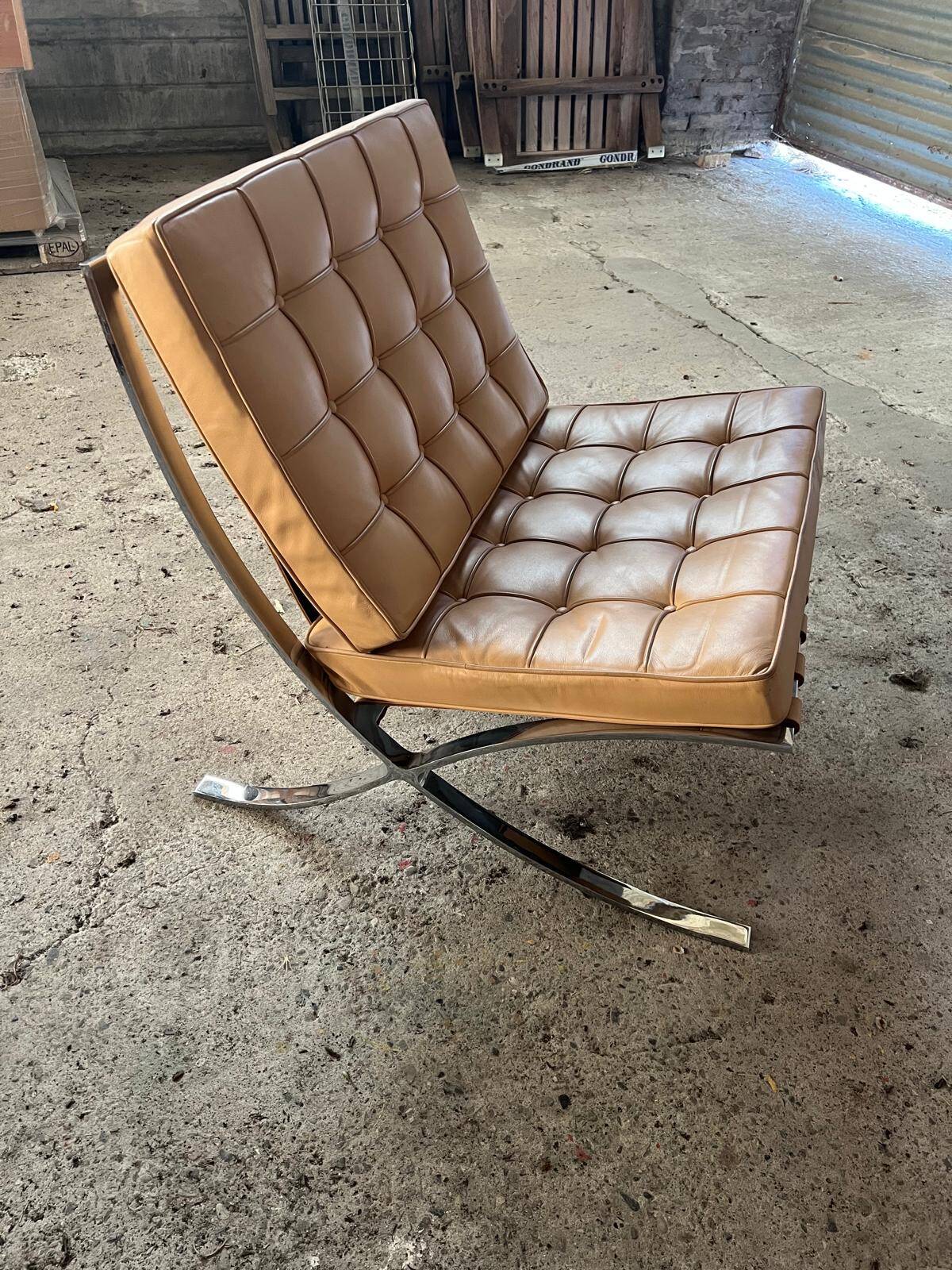 Barcelona Chair Knoll