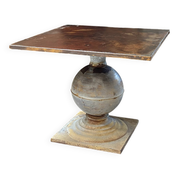 Patinated steel and zinc table