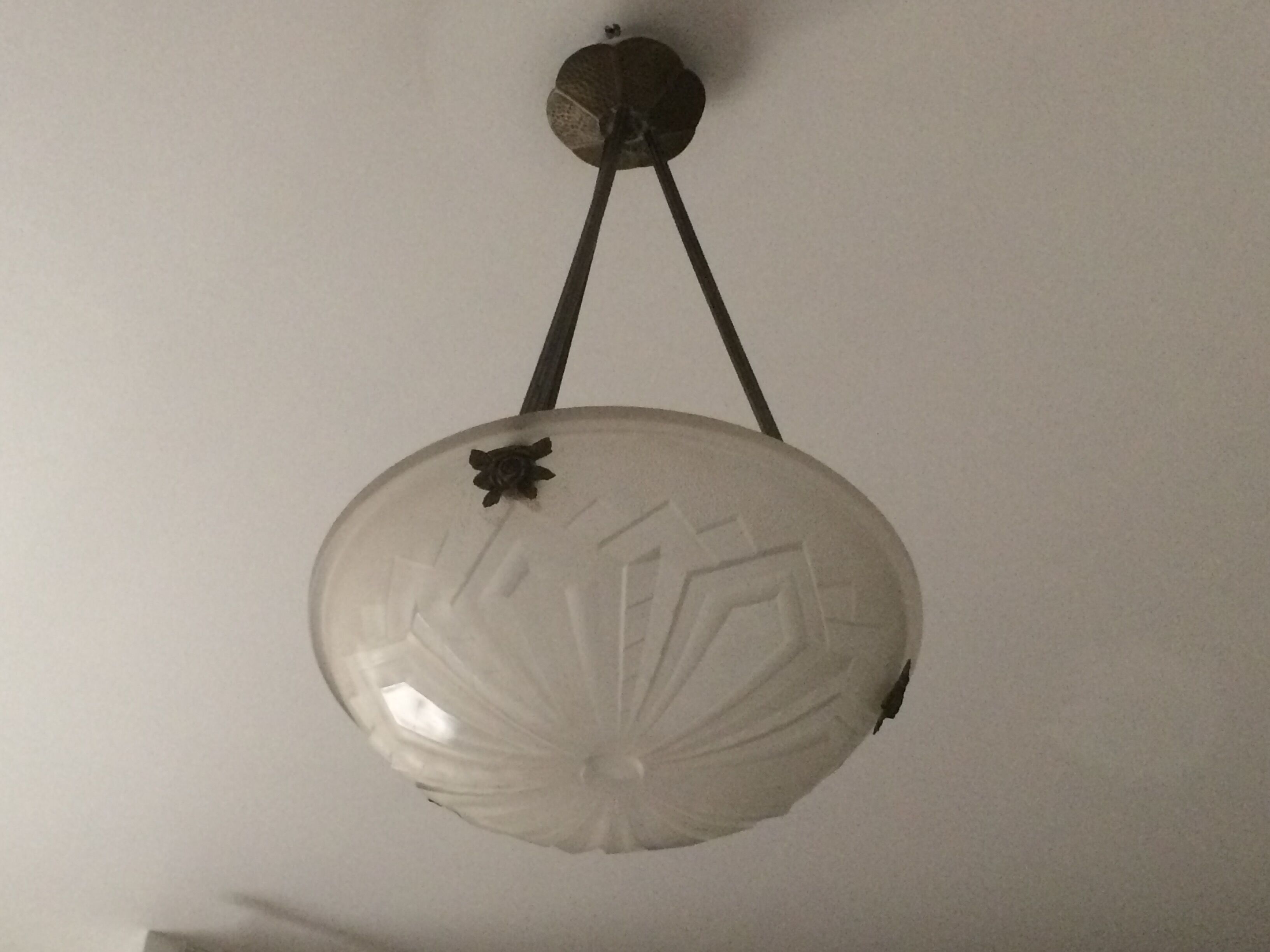 Suspension art deco en bronze vasque signée « des hanots »