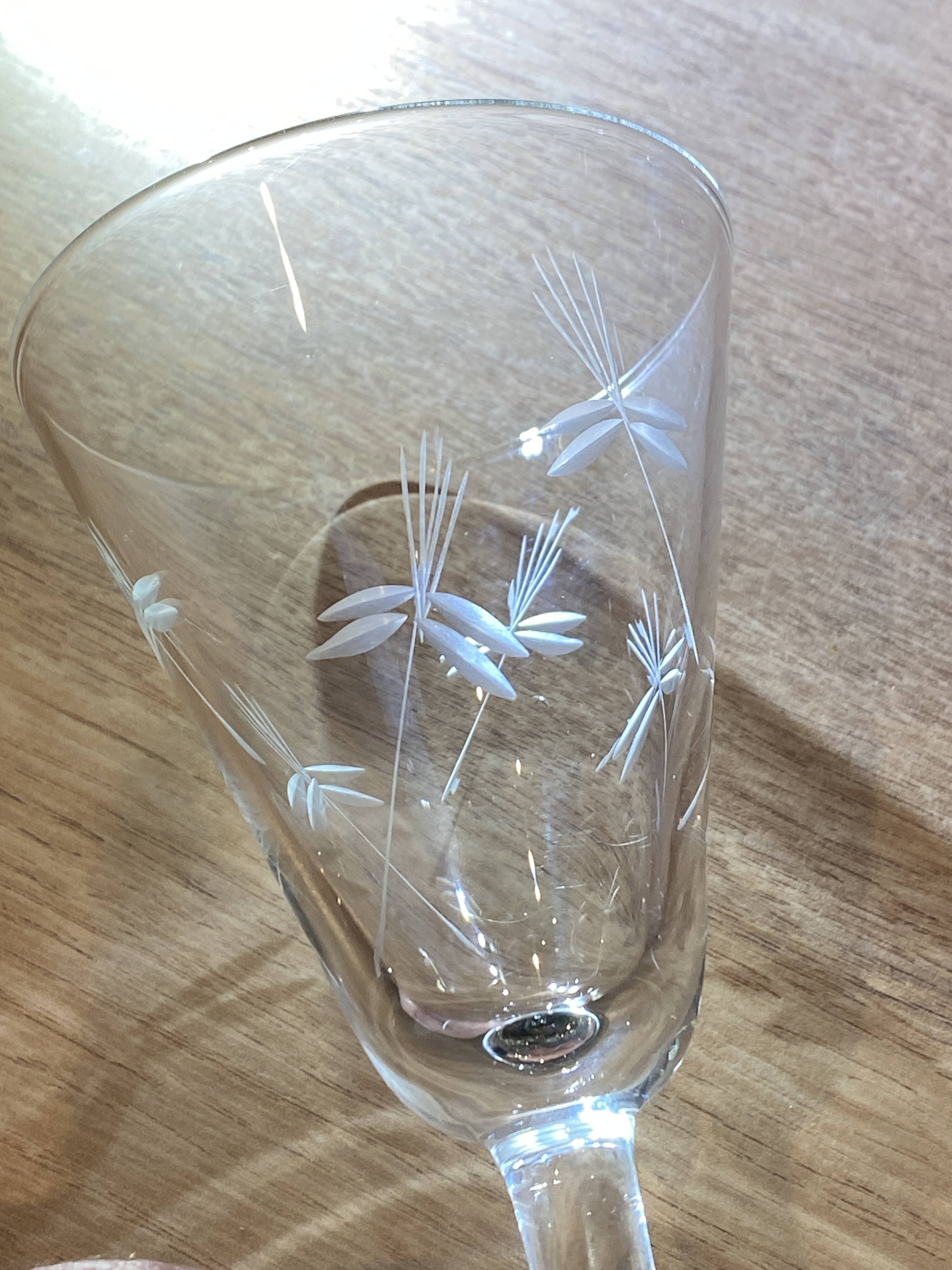 Set of 6 engraved wine glasses