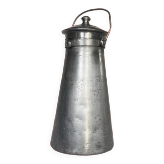 Pot à lait en aluminium