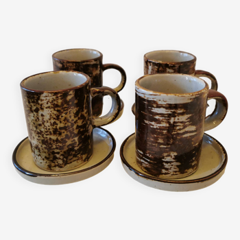 Set of 4 coffee cups and saucers