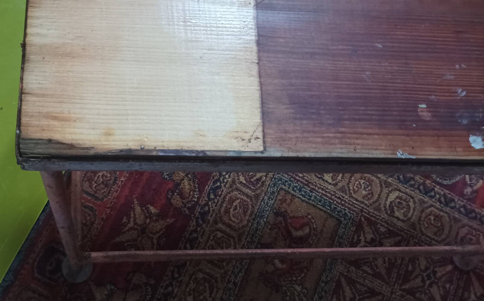 Metal industrial bench