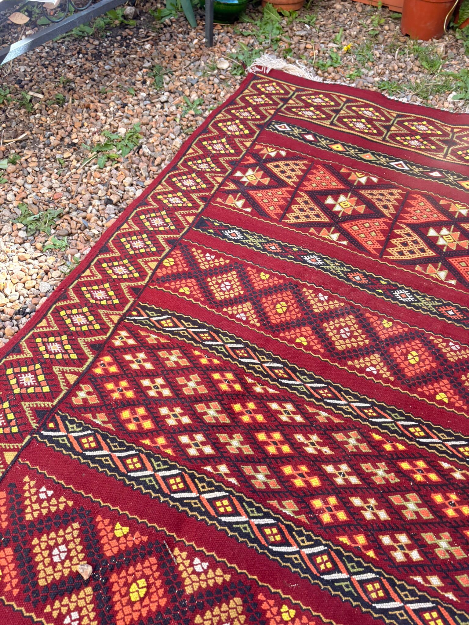 Vintage Boho Chic Berber Kilim Rug 200x115 Wool Tunisia Red