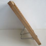 Cadre ancien bois clair, sculpté, vitré,pour sujet 204 x 234 mm
