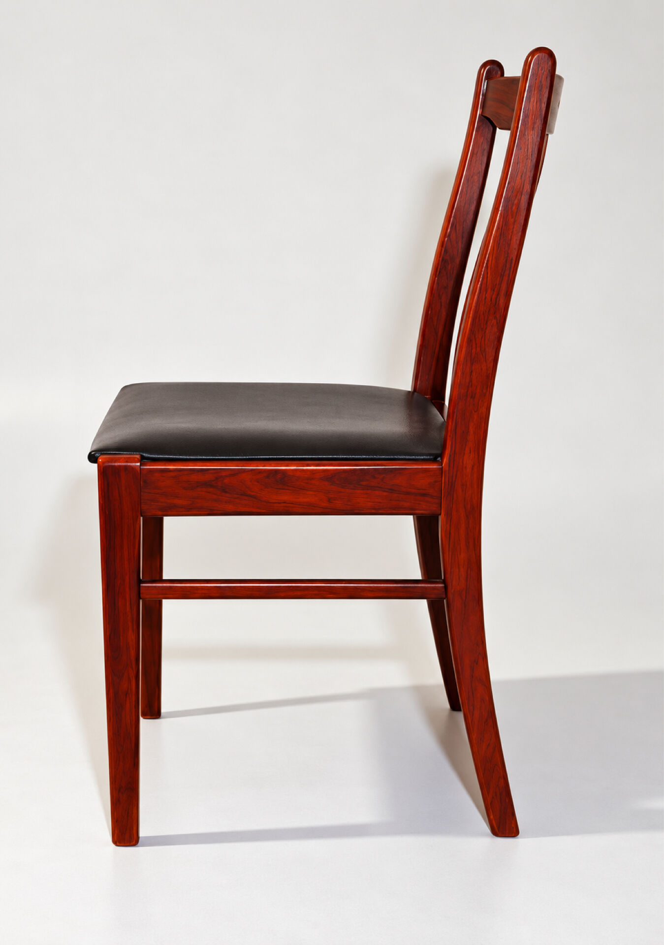 4 rosewood chairs from the 1960s in Scandinavian design.