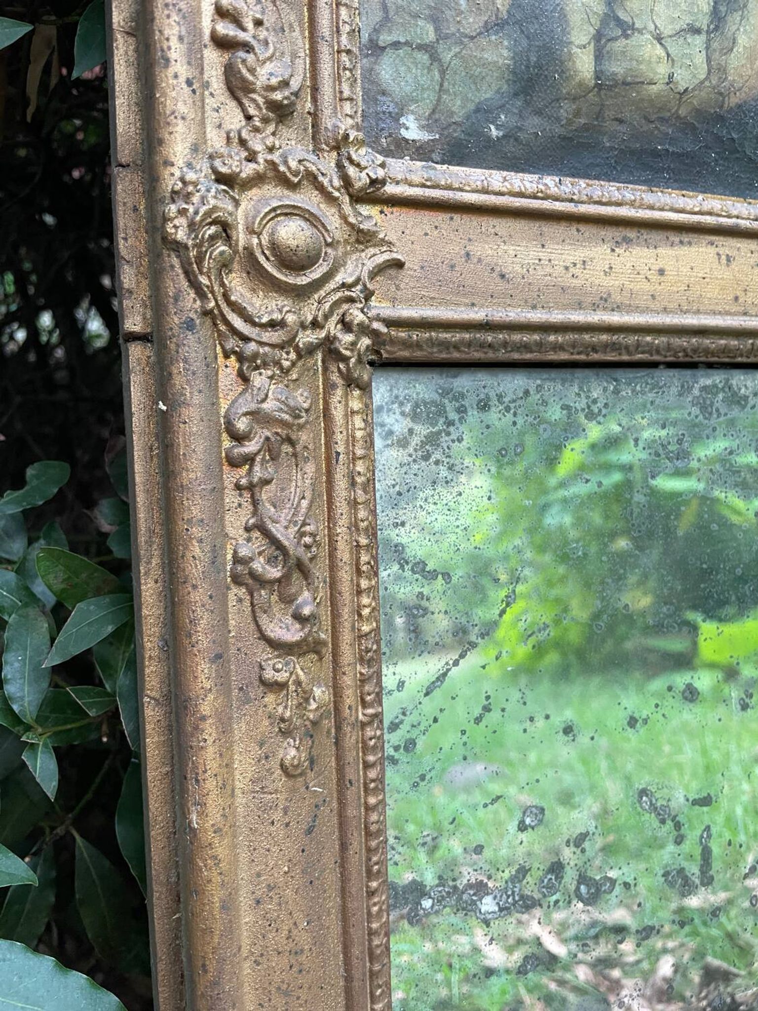 Mantelpiece mirror with bergère