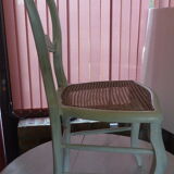 Round table & 3 chairs