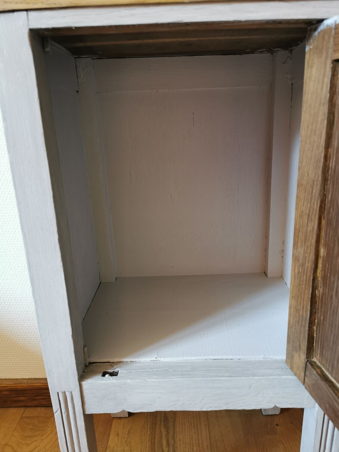 Chic country bedside