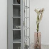 Display case made of oak wood