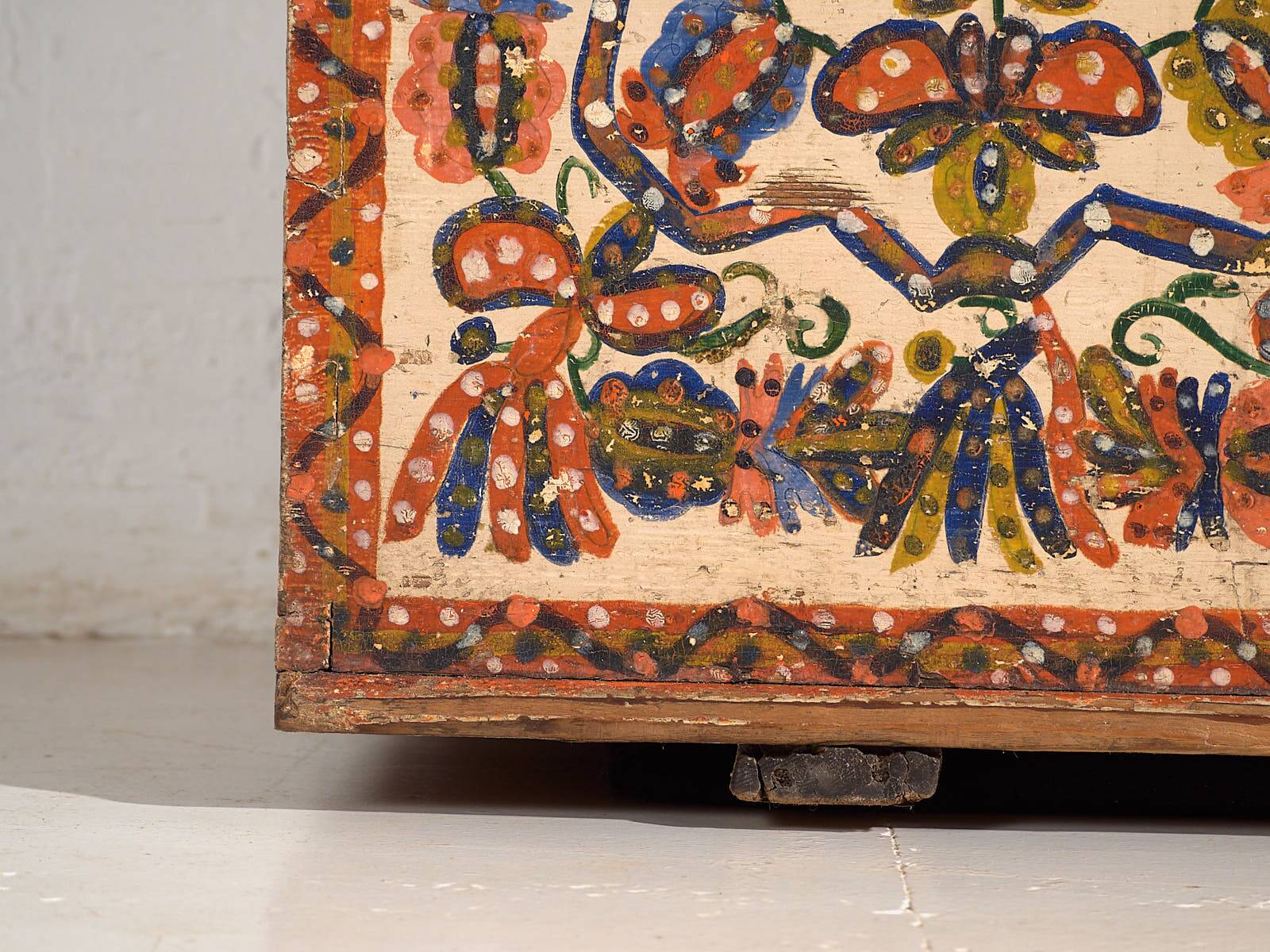 Antique hand-painted folk-style trunk (c.1880) #14
