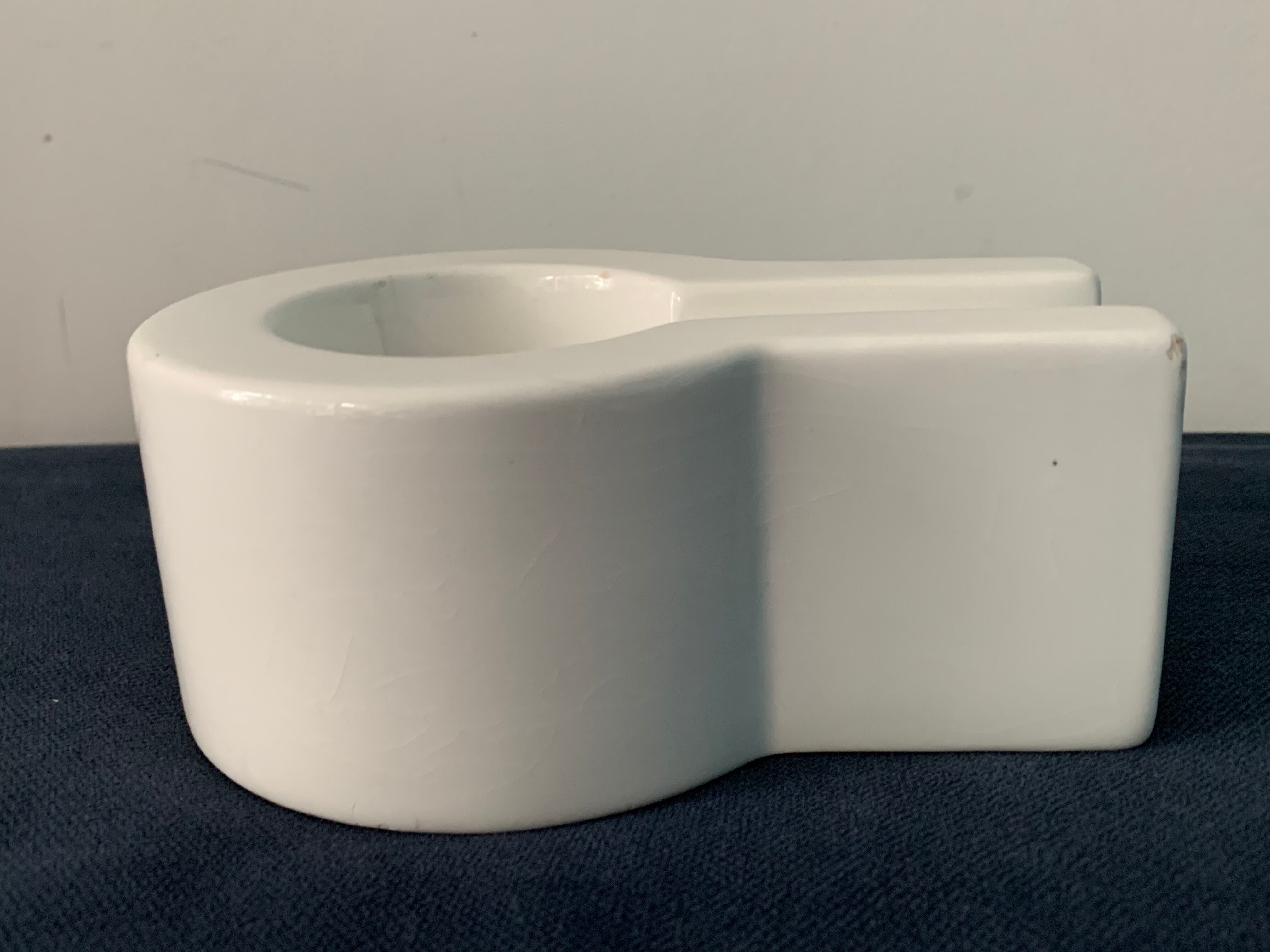 Cendrier céramique blanche Yantra d'Ettore Sottsass Memphis Milano 1980