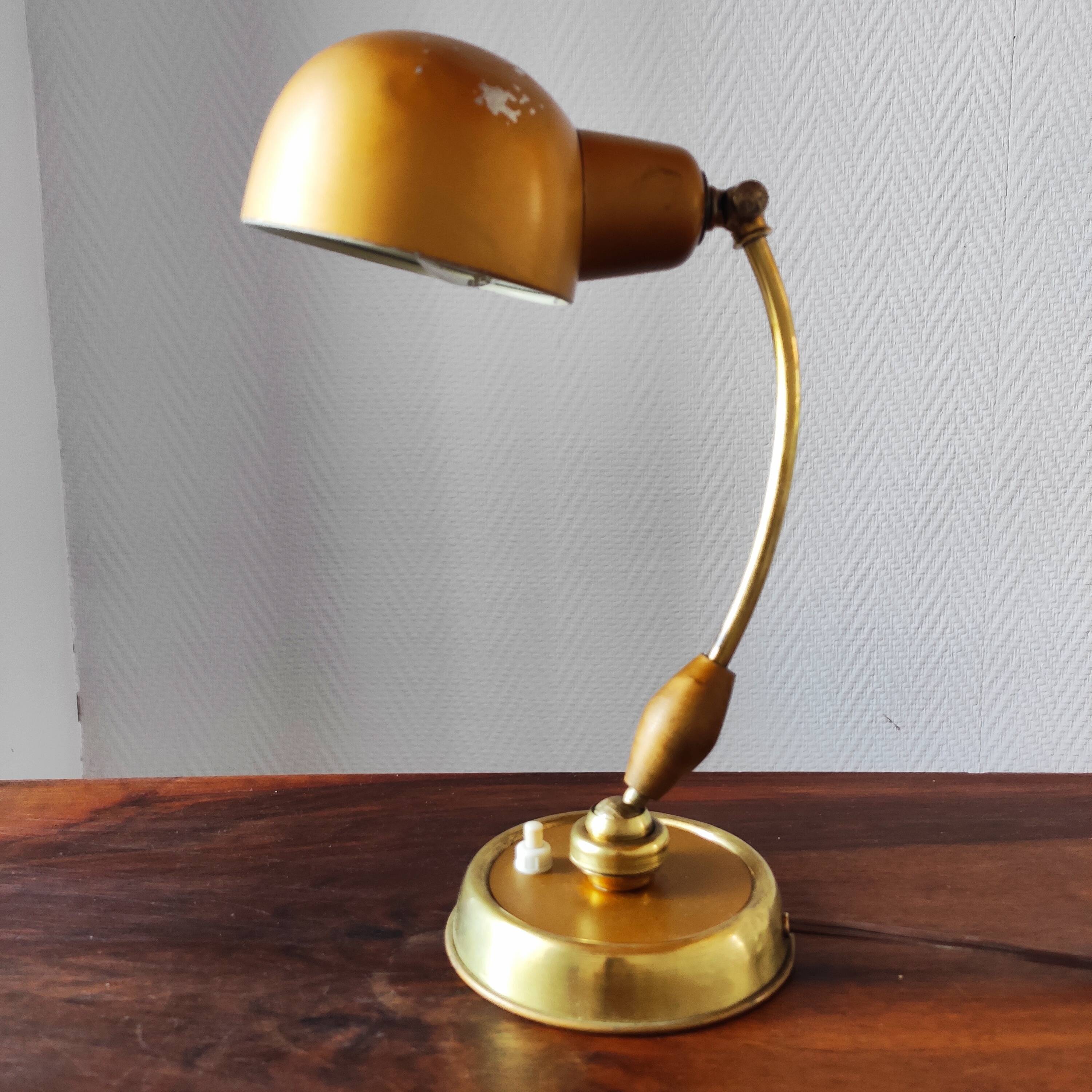 Antique Bauhaus style articulated desk lamp
