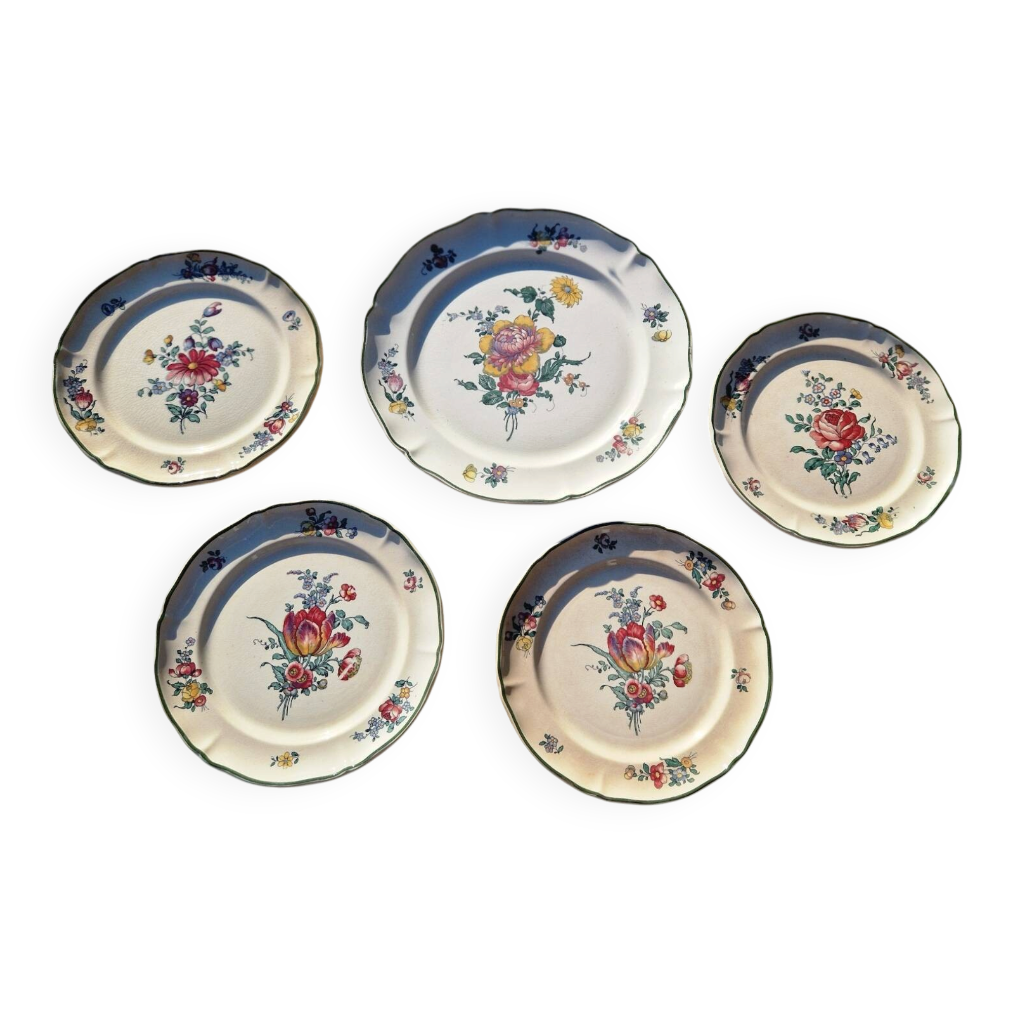 Set of 1 dinner plate and 4 dessert plates Villeroy Boch model 1562.