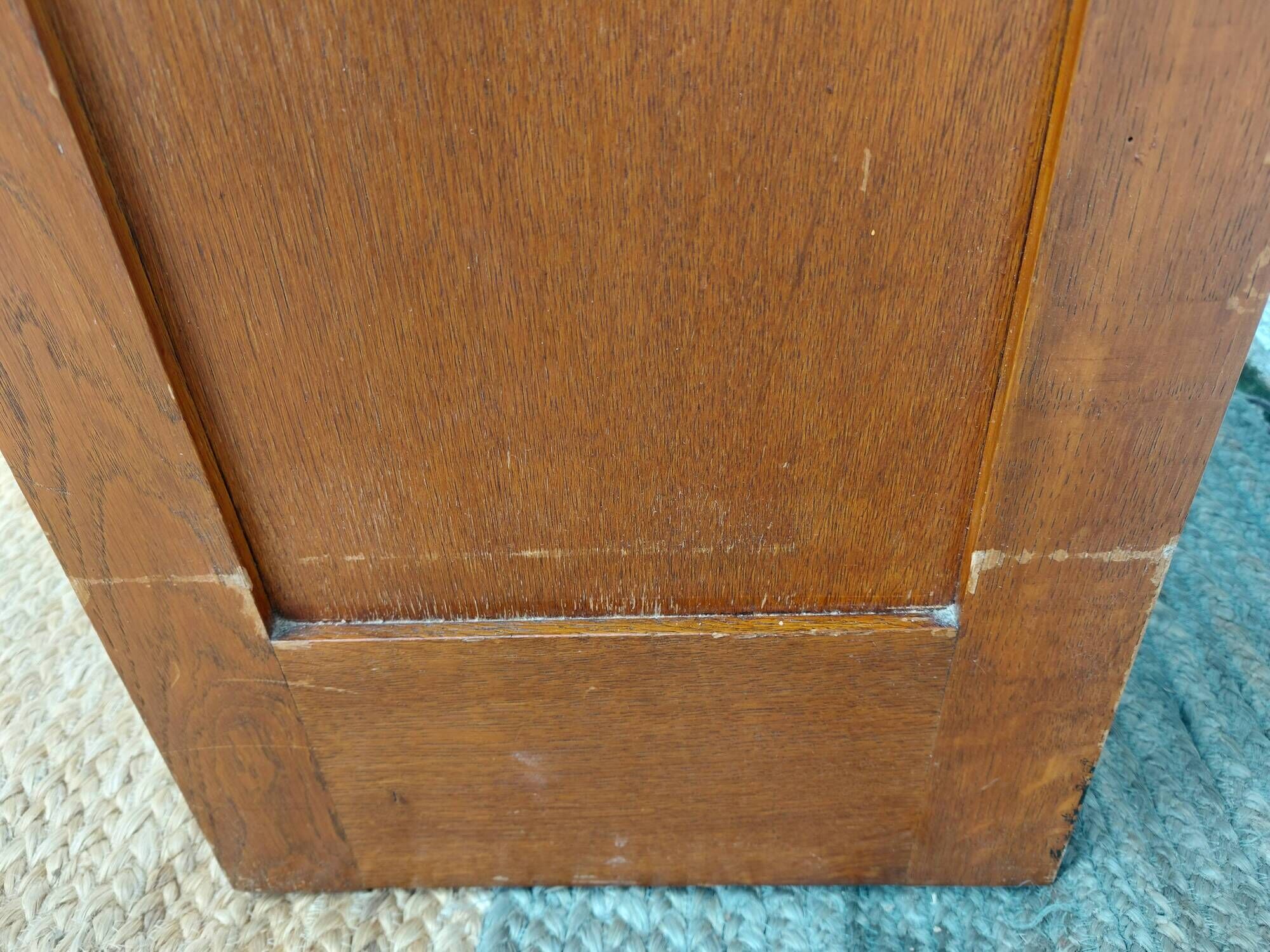 Small piece of furniture, roll-top filing cabinet