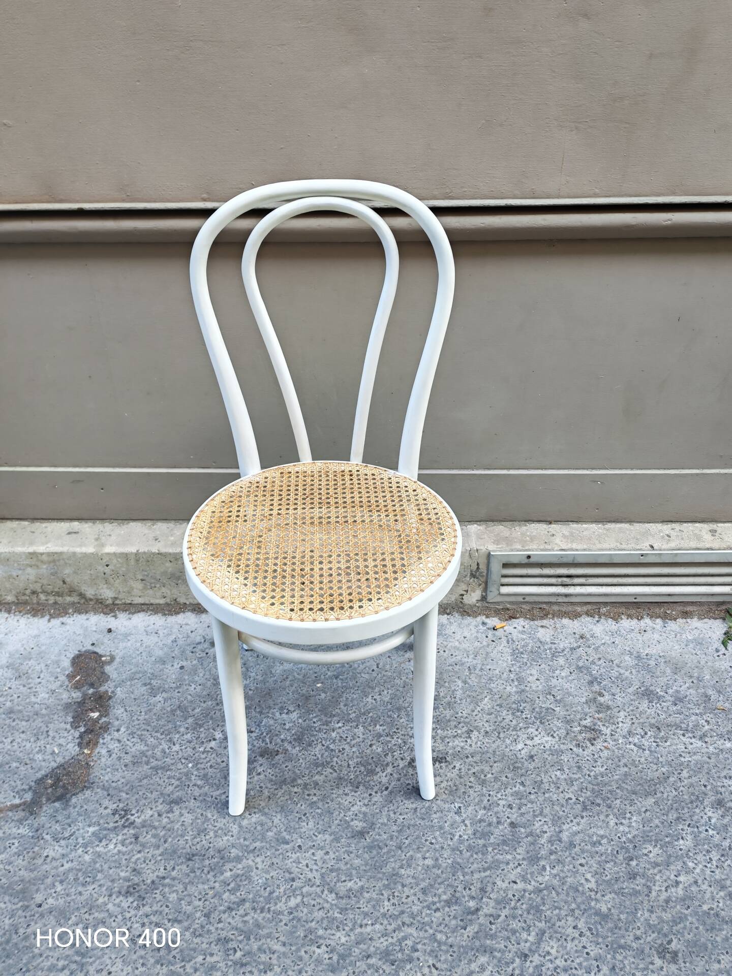 Chaise bistrot blanche