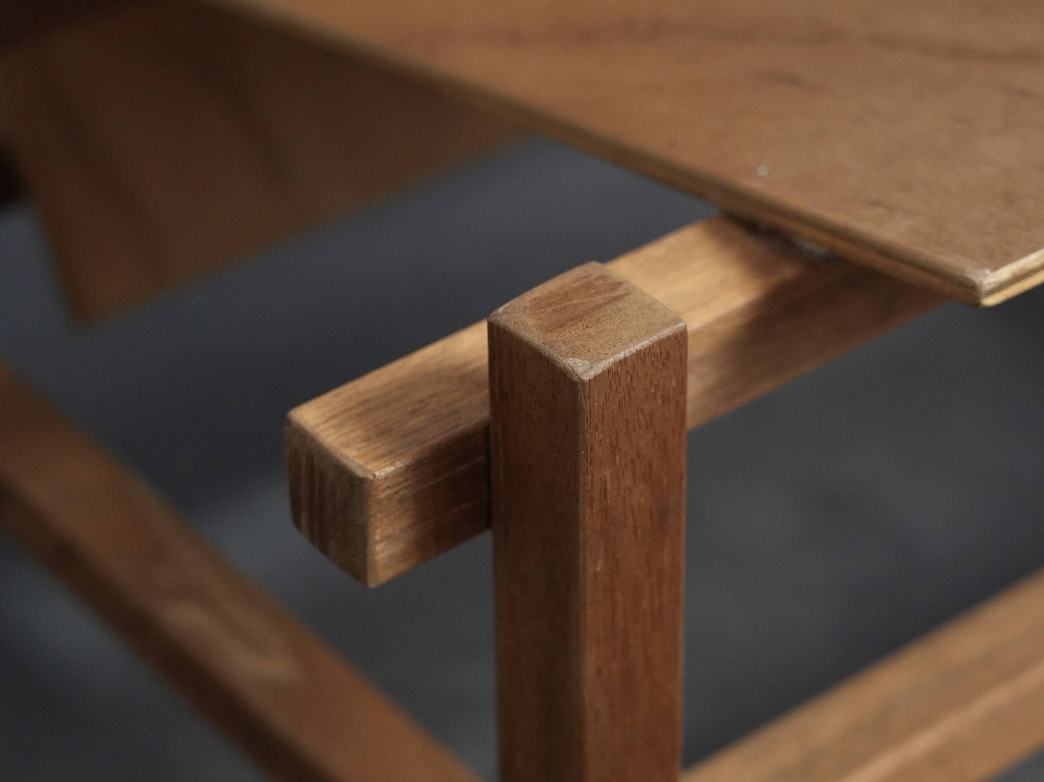 Fauteuil moderniste dans le style de Gerrit Rietveld, Pays-Bas, années 1980.