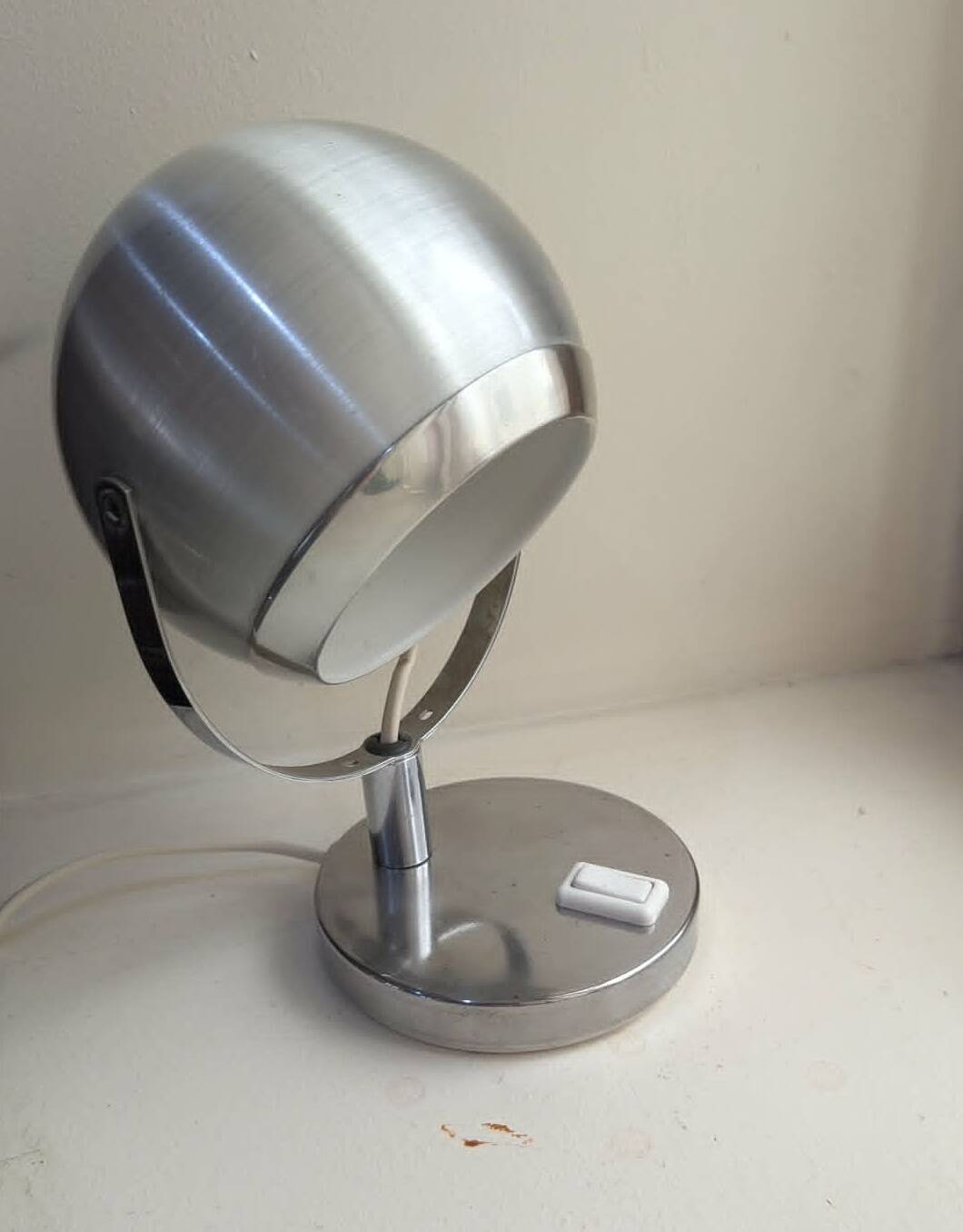 EYE BALL desk lamp