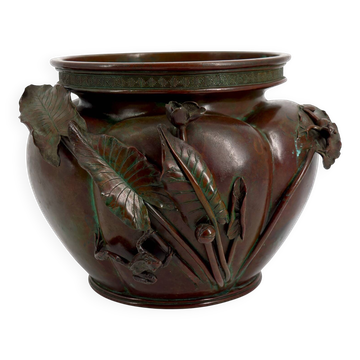Exceptionnelle jardinière / cache-pot en bronze japonais patiné c. 1880