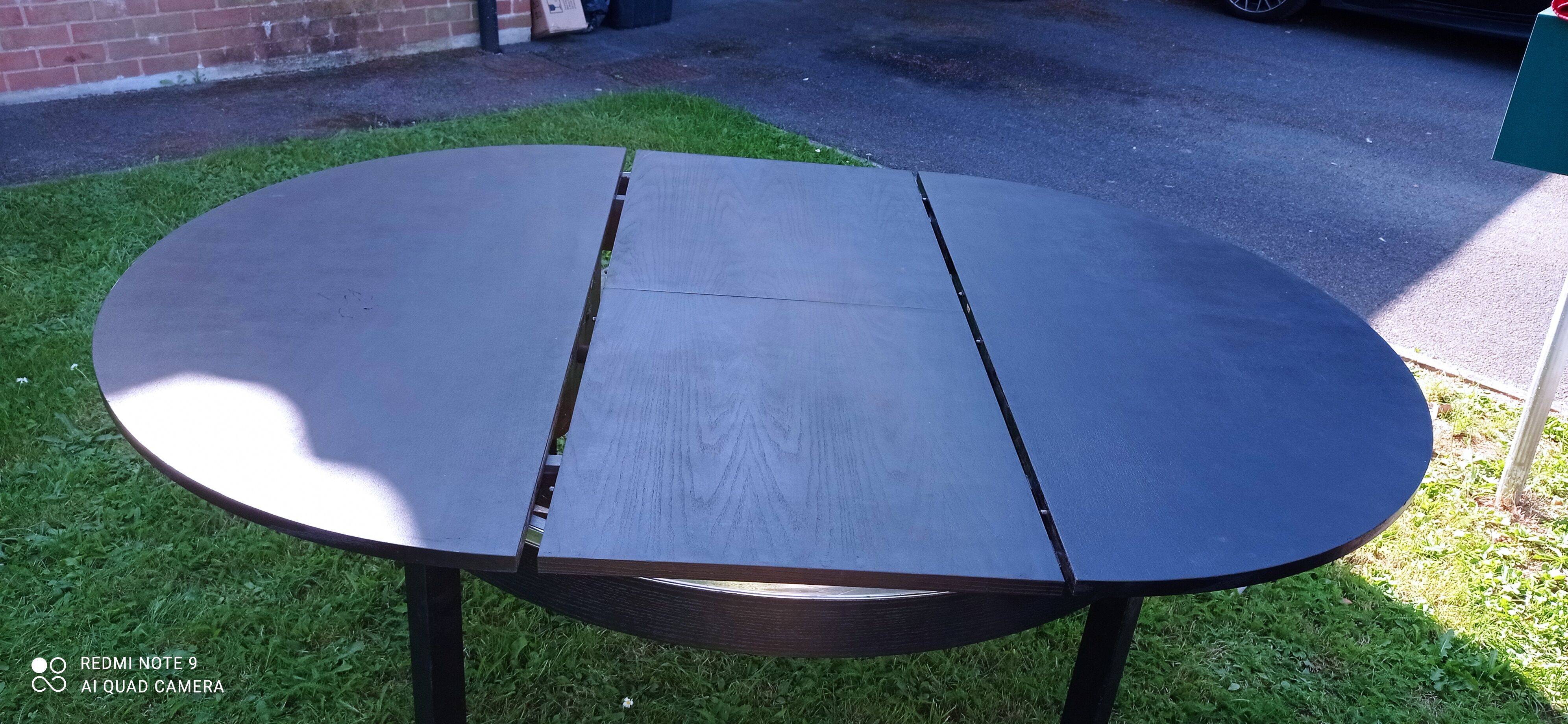 Roche & bobois 1970s edition round extendable dining table