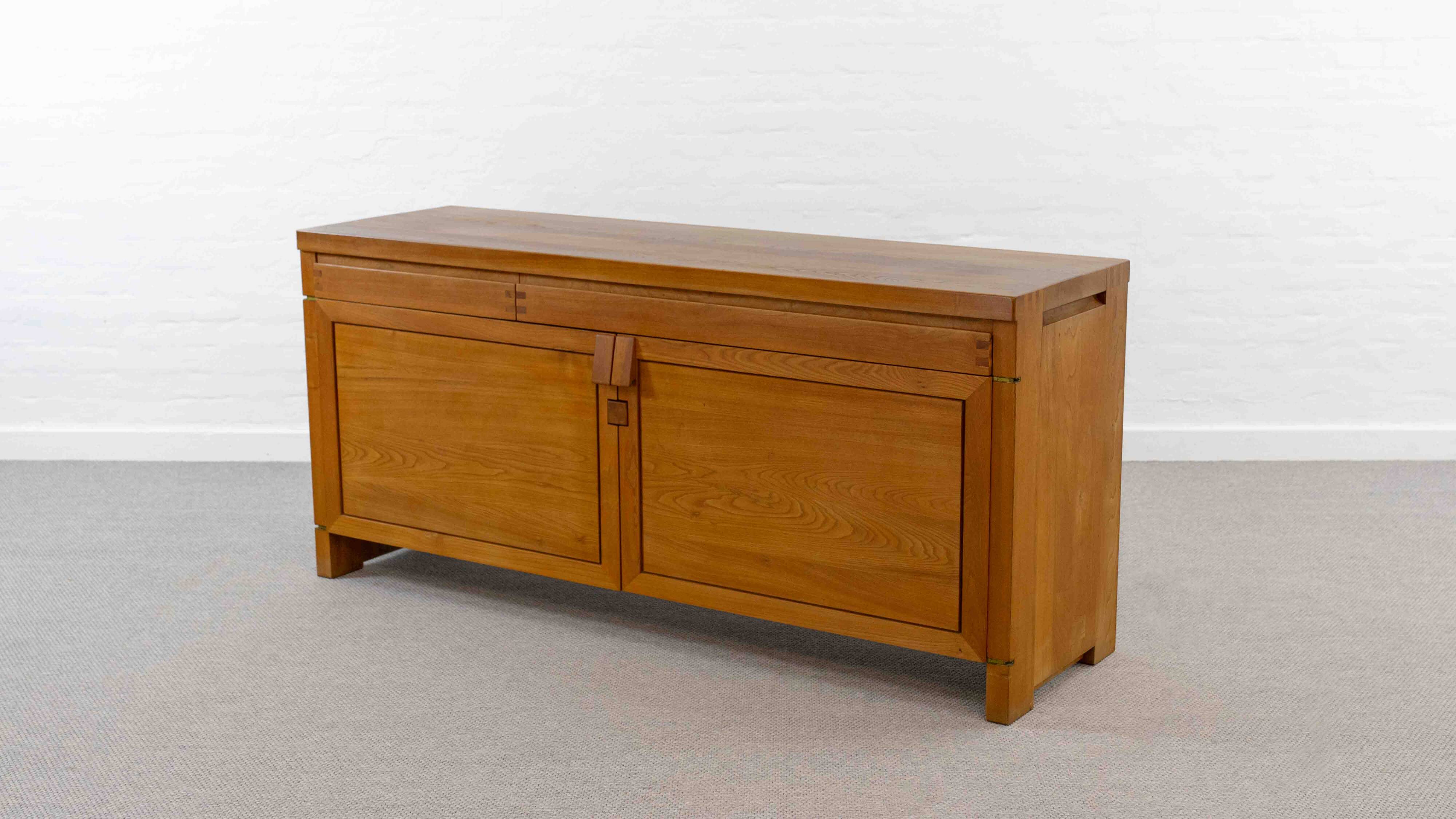 Sideboard R08 de Pierre Chapo en orme massif