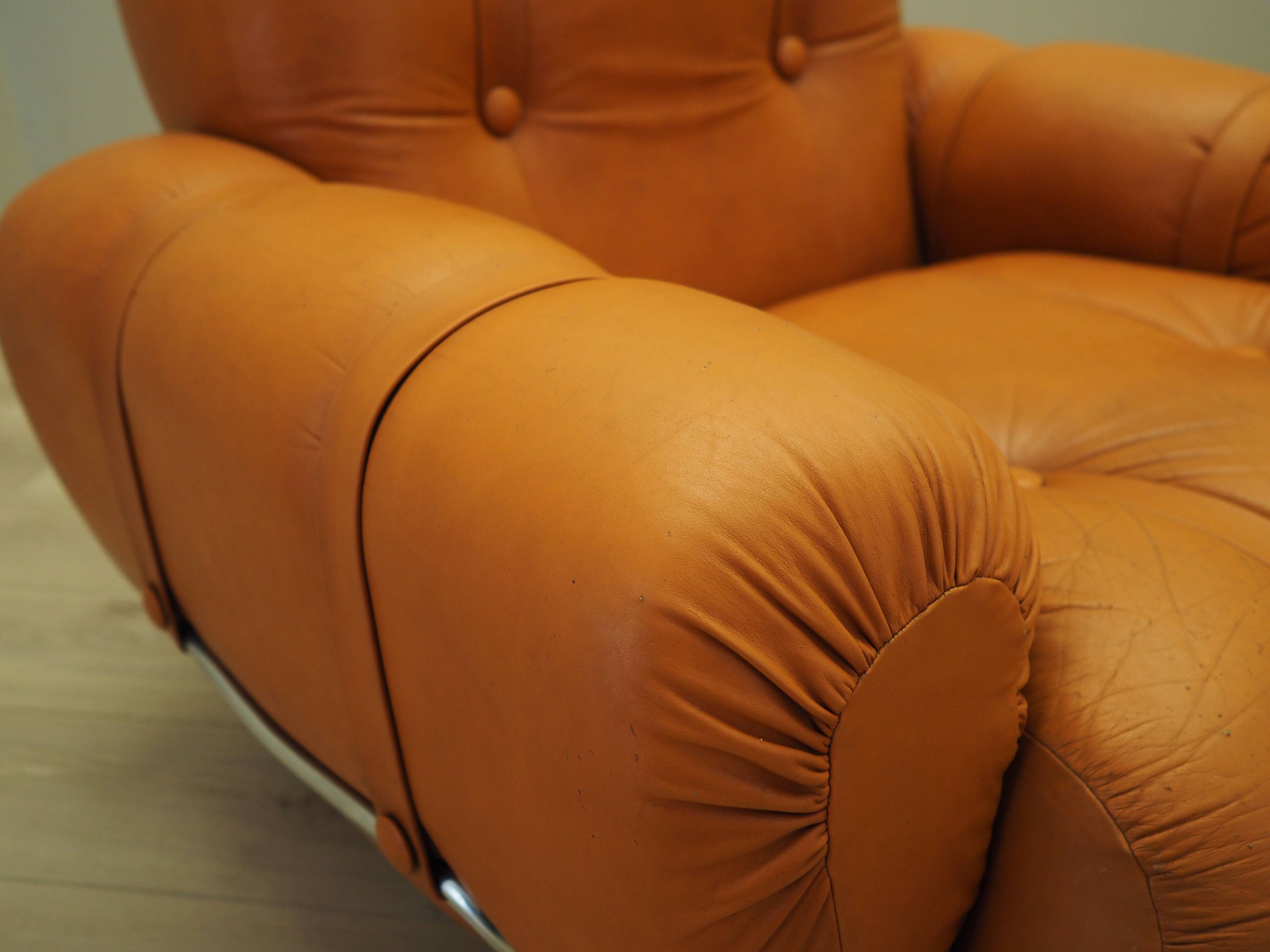 Ensemble de fauteuils orange, design Space Age, années 1960, production : Italie