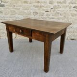 Solid wooden coffee table, with drawer