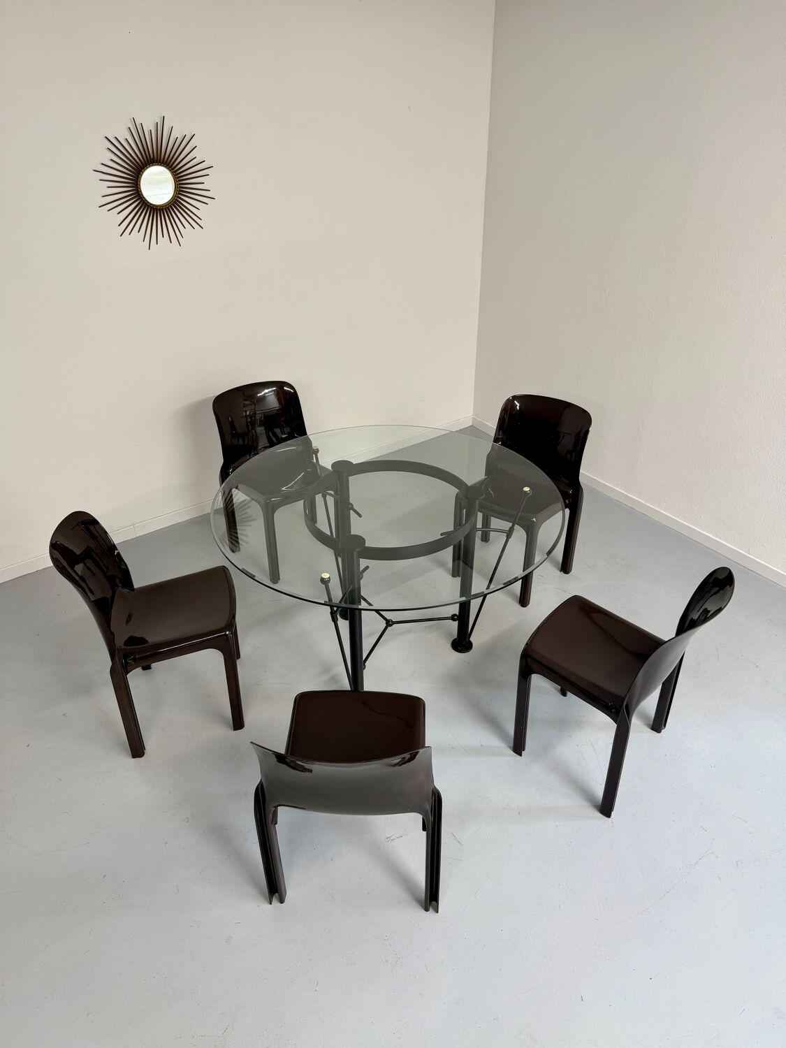 Set of 5 Selene plastic chairs designed by Vico Magistretti Artemide