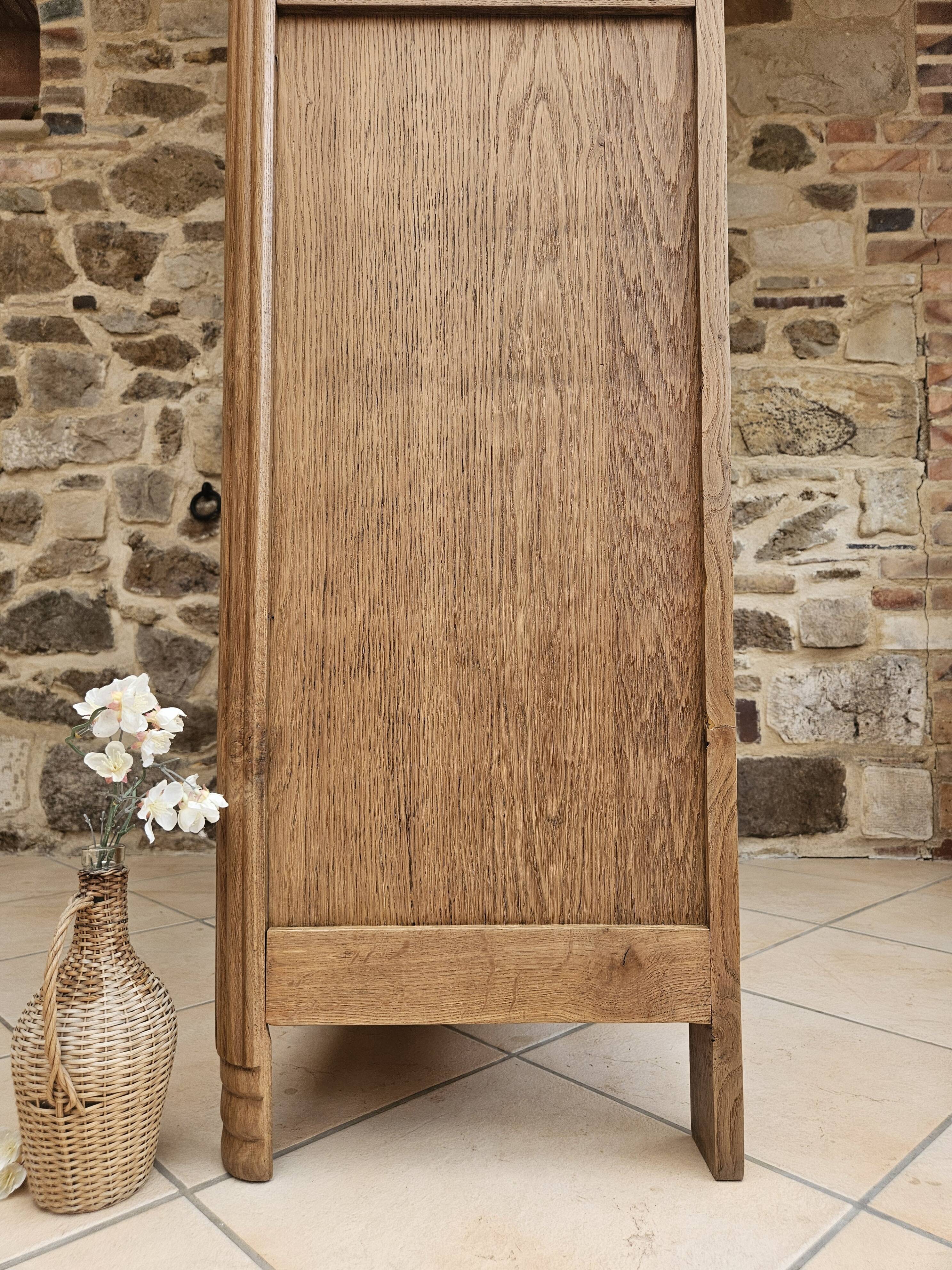 Art Deco display cabinet from Paris
