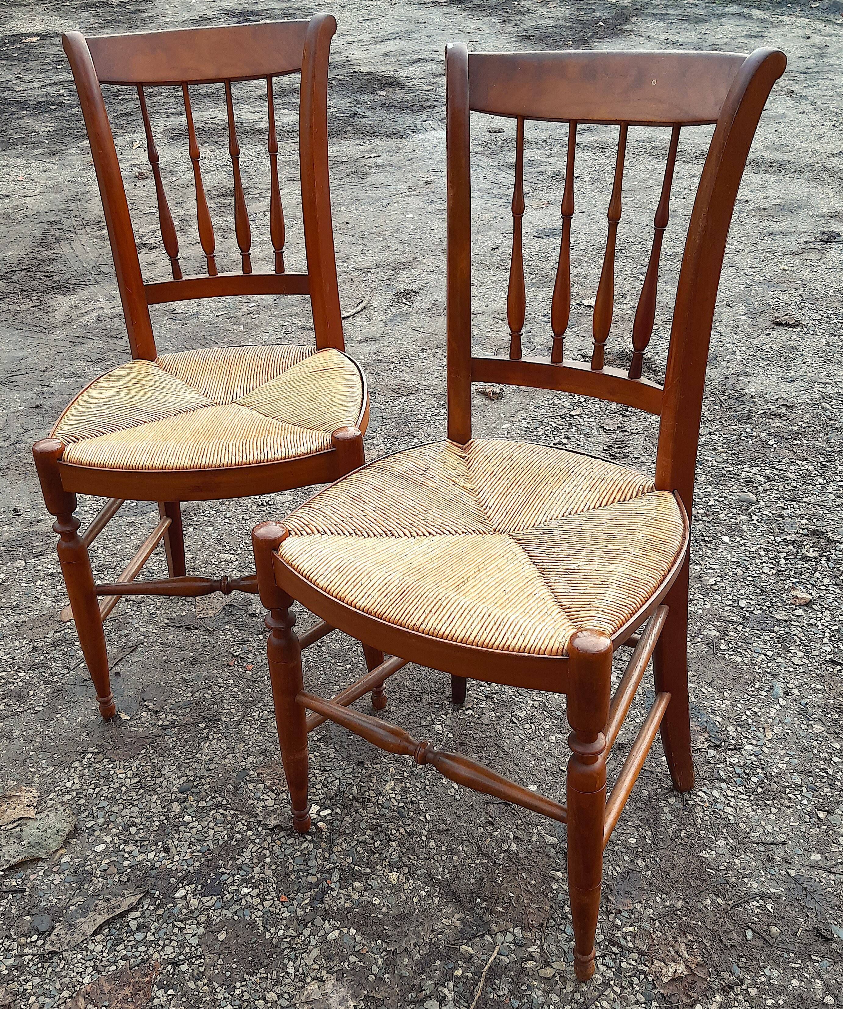 4 chaises paillées Louis-Philippe en bois fruitier