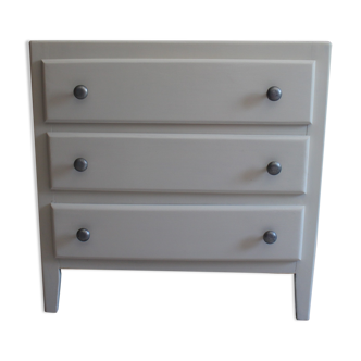 Vintage off-white dresser